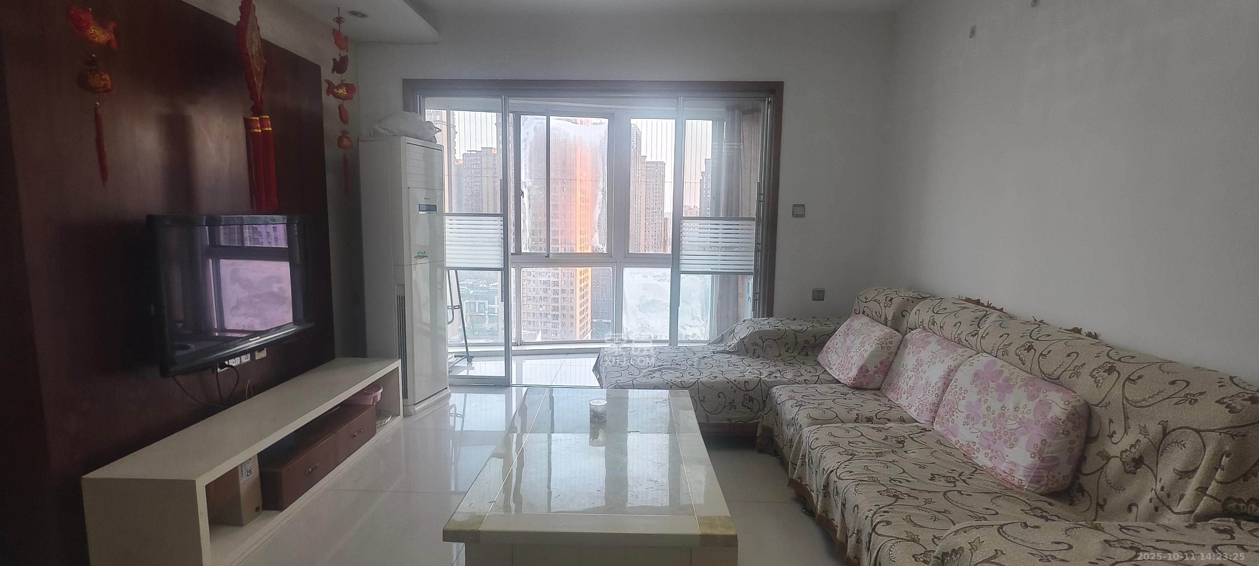 新芙蓉之都 2室2厅1卫 2600.0元/月 新芙蓉之都 2室2厅1卫 2600.0元/月室内图