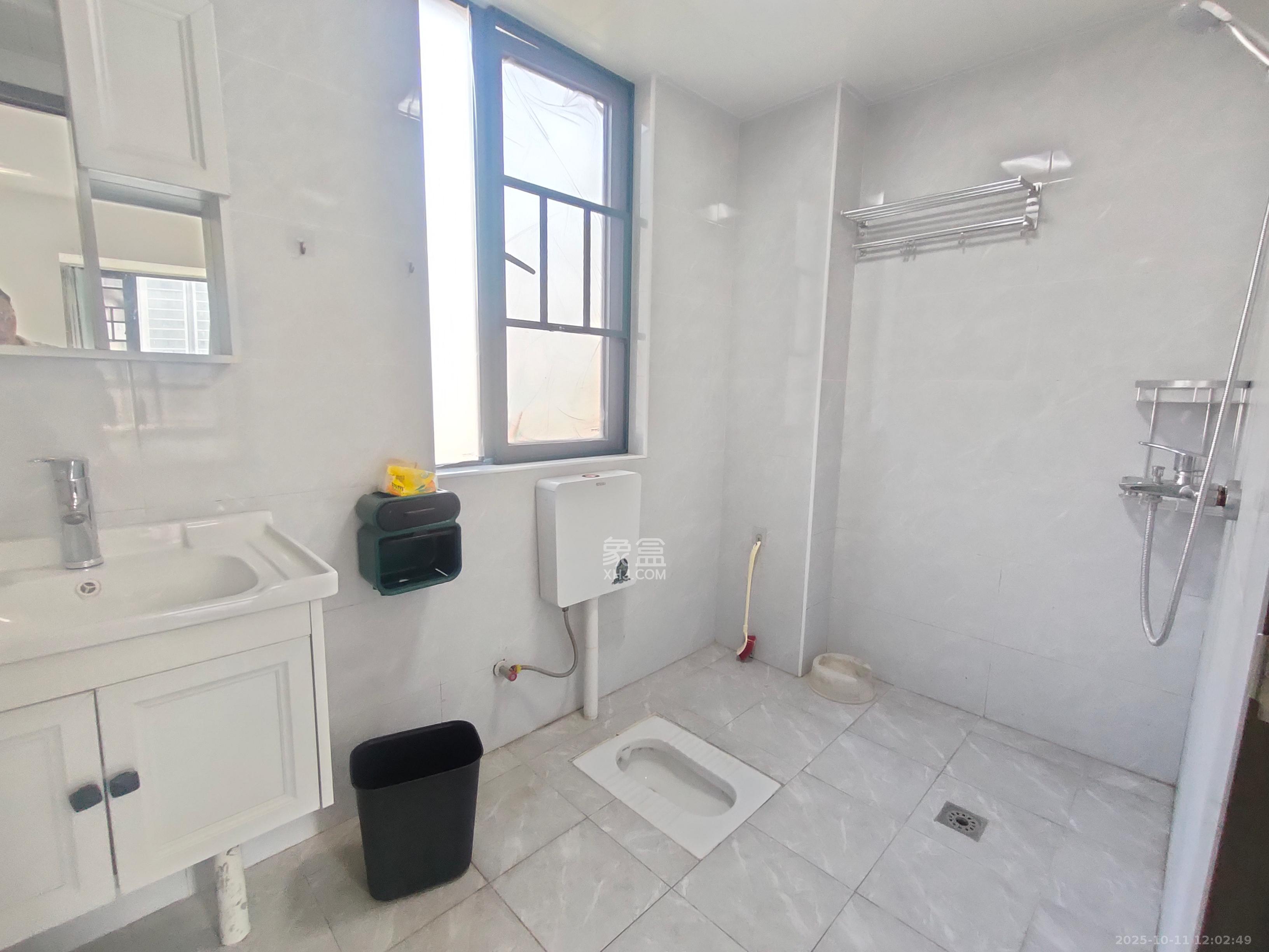 金湘苑(星澜之悦)  4室2厅2卫    2100.0元/月 金湘苑(星澜之悦)  4室2厅2卫    2100.0元/月室内图