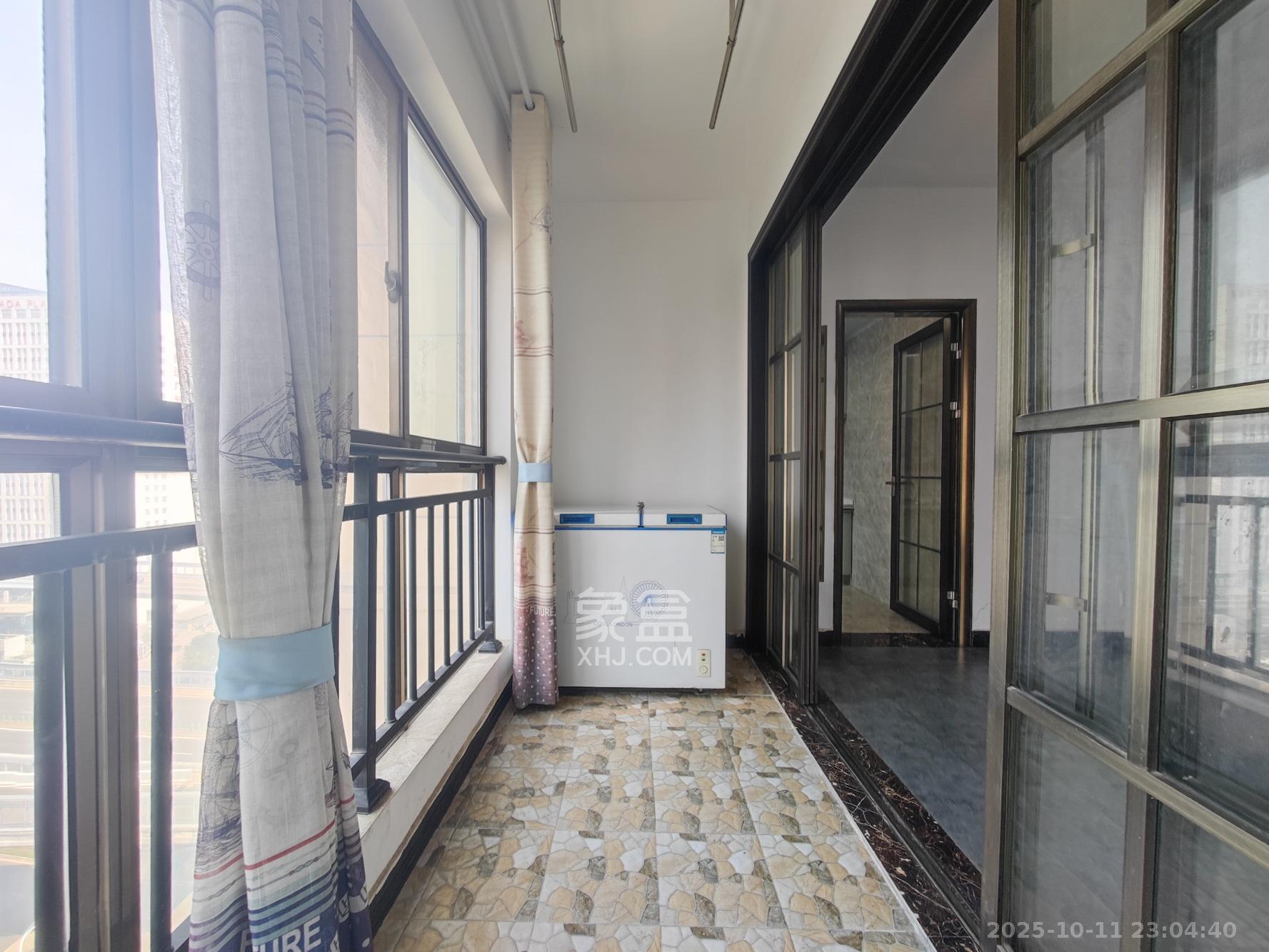 中天瑞景  3室2厅2卫    106.8万 中天瑞景  3室2厅2卫    106.8万阳台