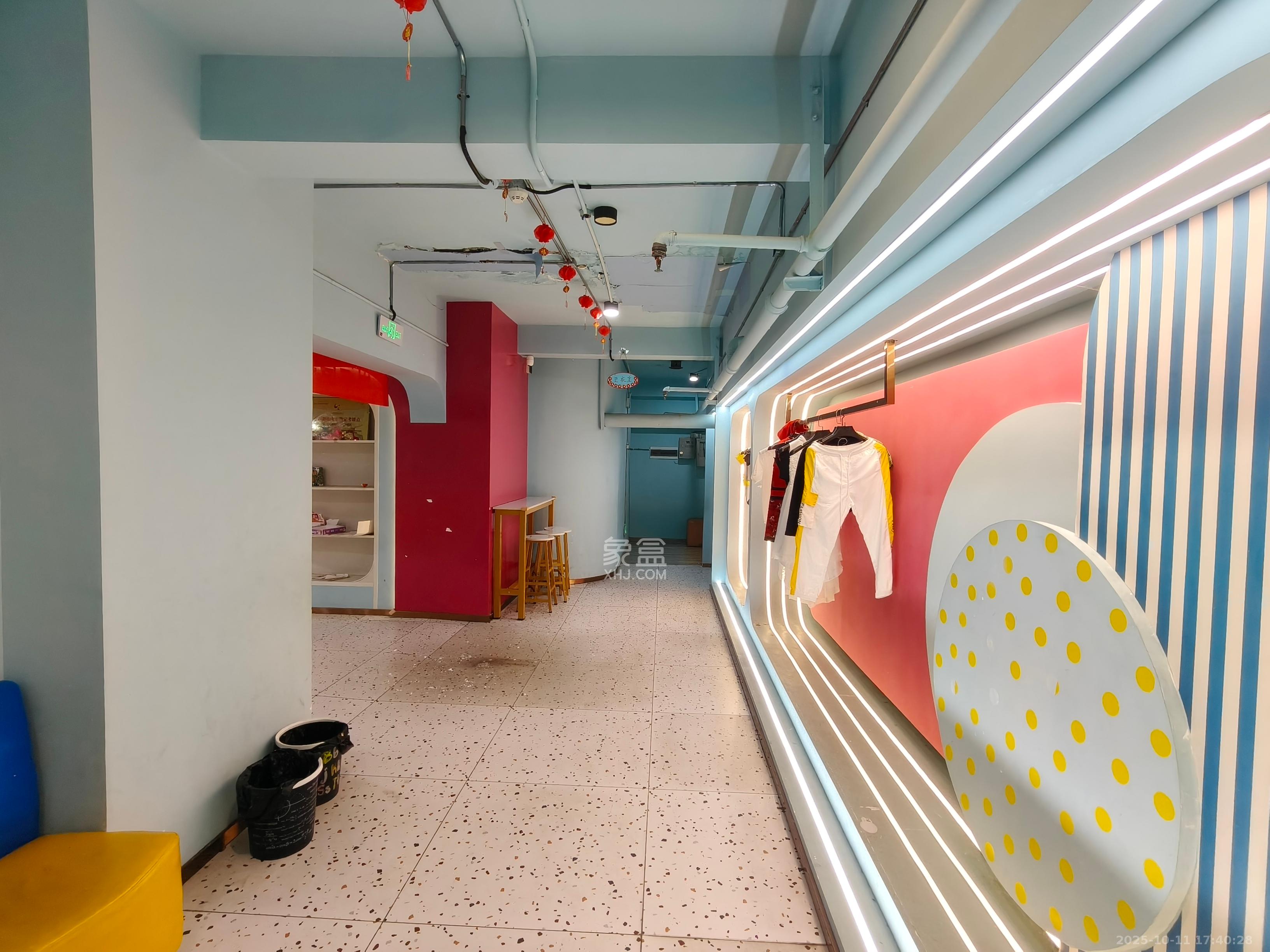 郡原广场   400.0㎡      15000.0元/月室内图