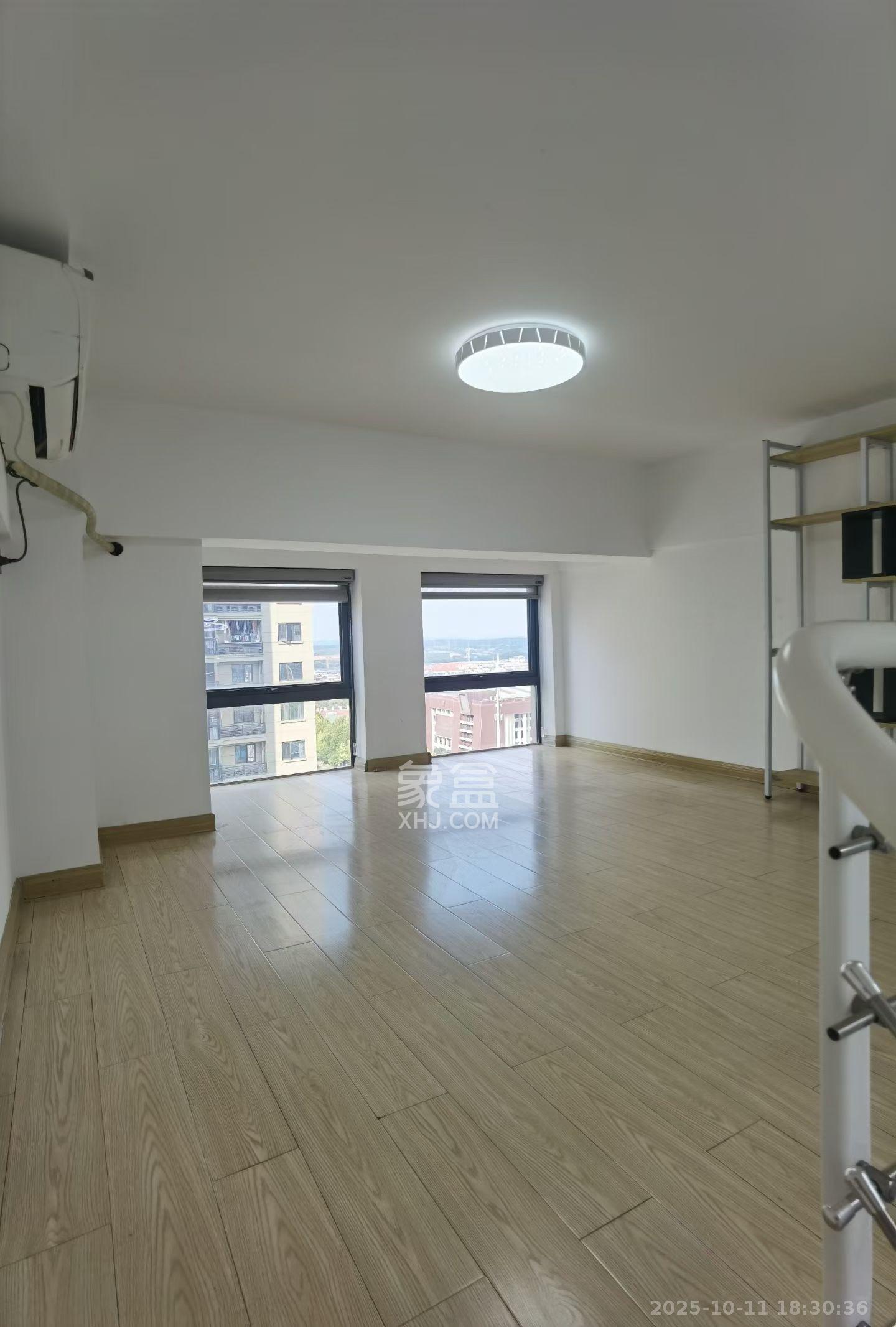 华润置地广场二期  1室1厅1卫    1600.0元/月室内图