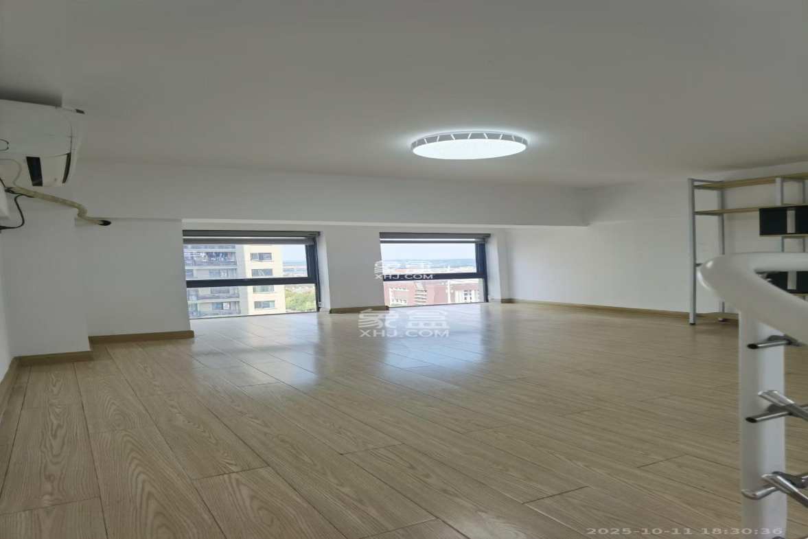 华润置地广场二期 1室1厅1卫 1600.0元/月 华润置地广场二期 1室1厅1卫 1600.0元/月室内图