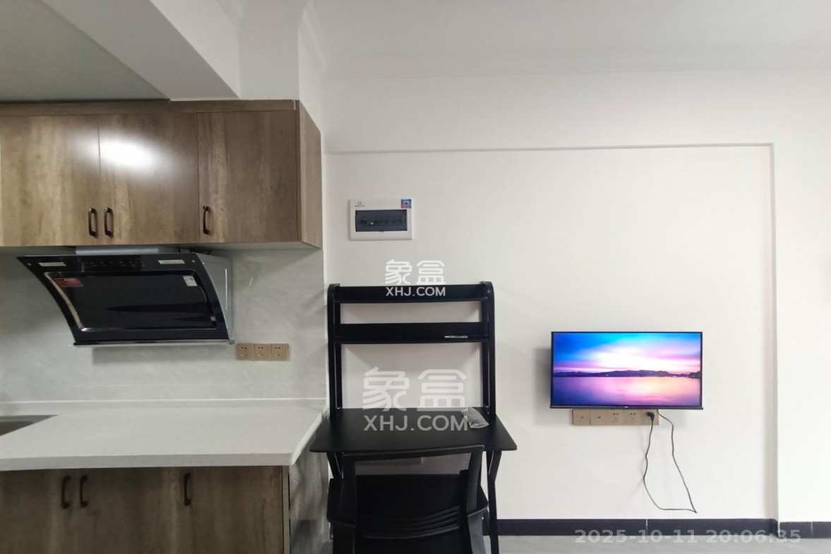 潇湘奥林匹克花园 1室1厅1卫 1700.0元/月 潇湘奥林匹克花园 1室1厅1卫 1700.0元/月室内图