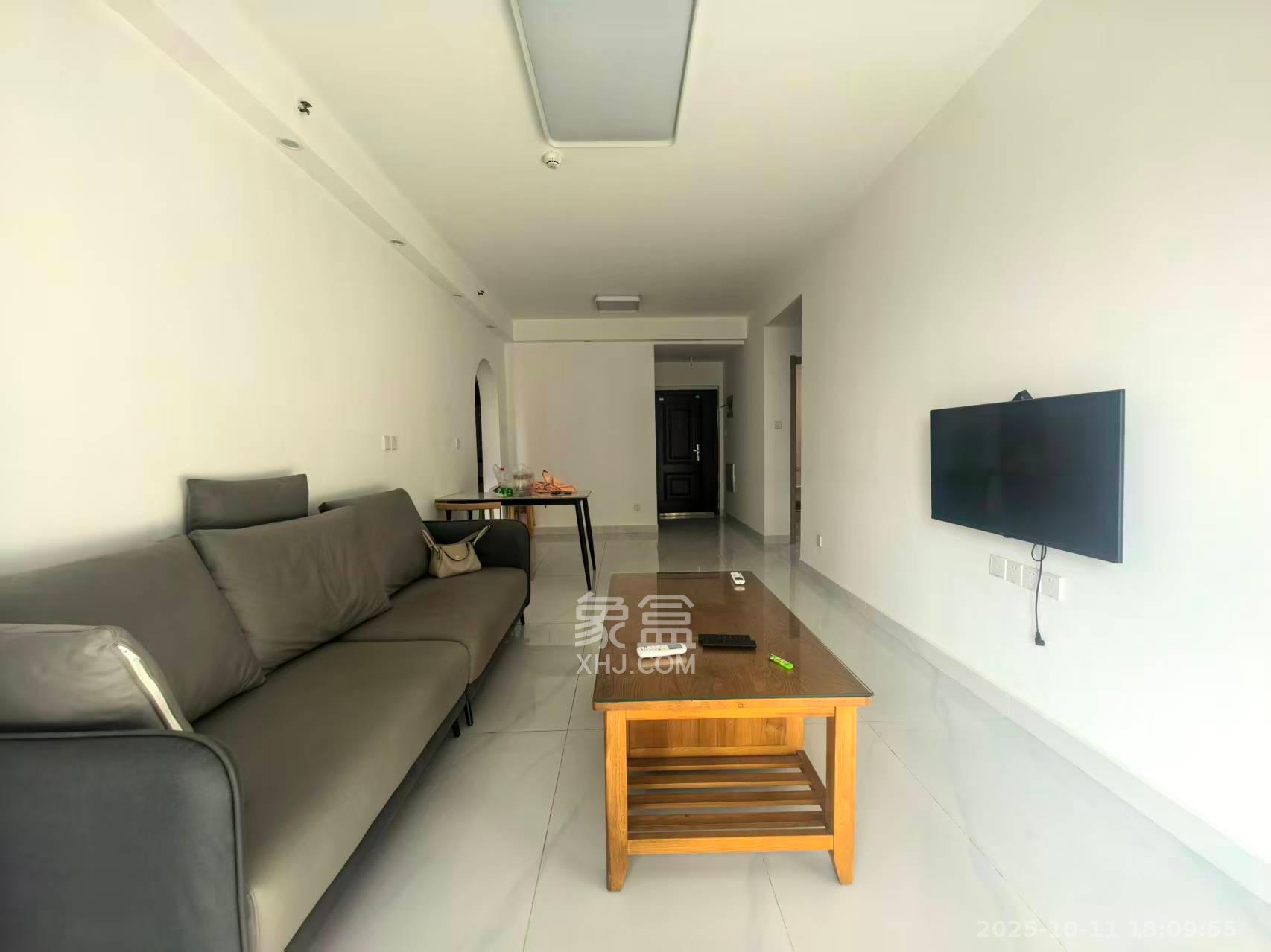 潇湘名城(新里程潇湘名城)  2室2厅1卫    2400.0元/月 潇湘名城(新里程潇湘名城)  2室2厅1卫    2400.0元/月