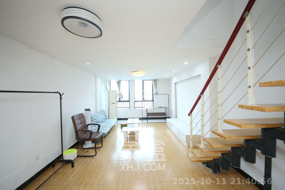 融圣国际  2室1厅1卫    2400.0元/月