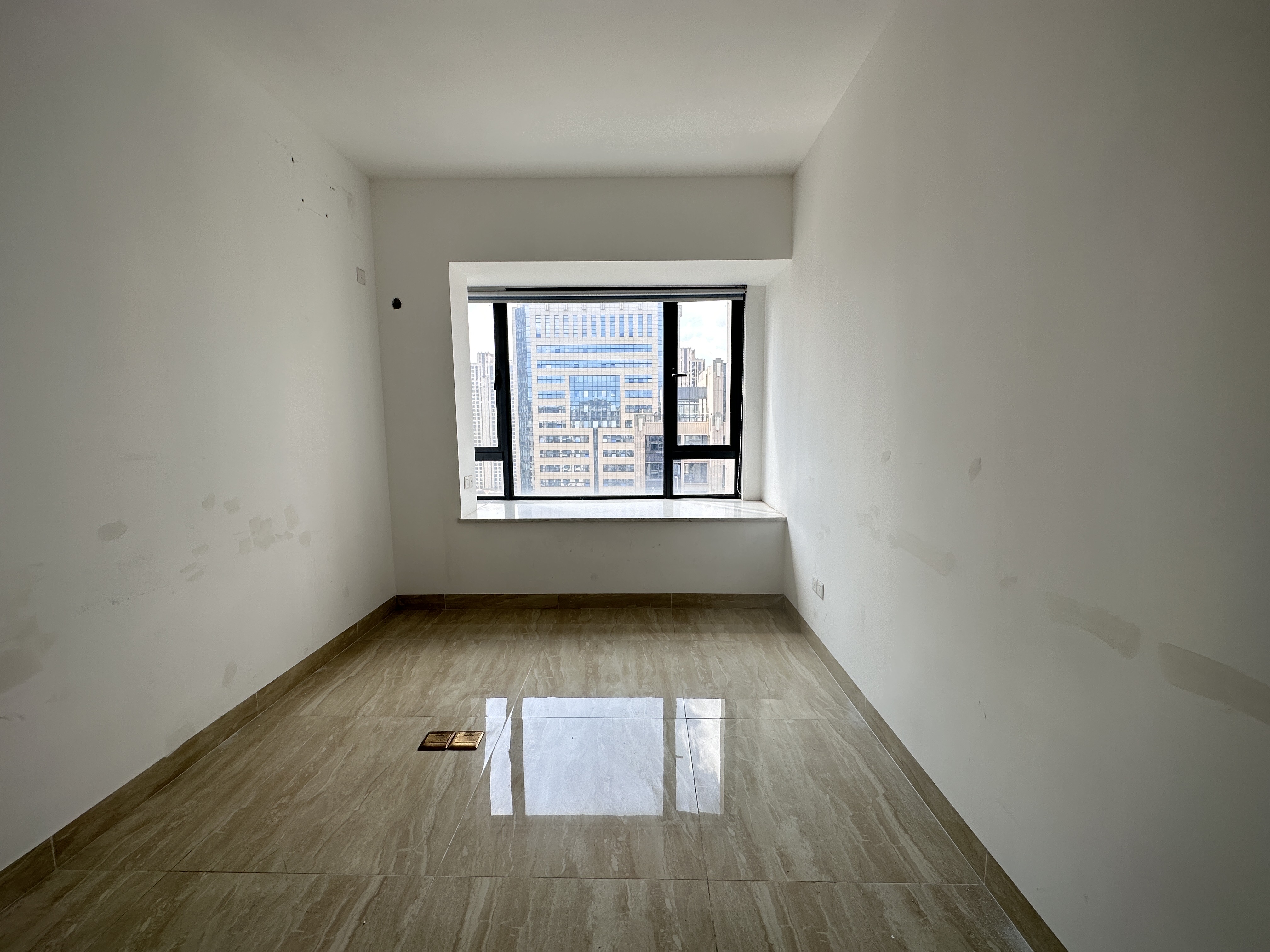 海航豪庭北苑  7室2厅4卫    13000.0元/月室内图