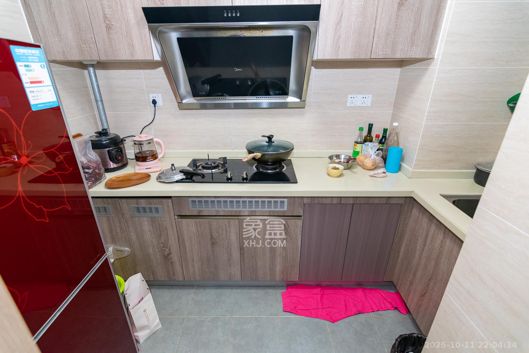 美的翰城  3室2厅1卫    68.0万厨房