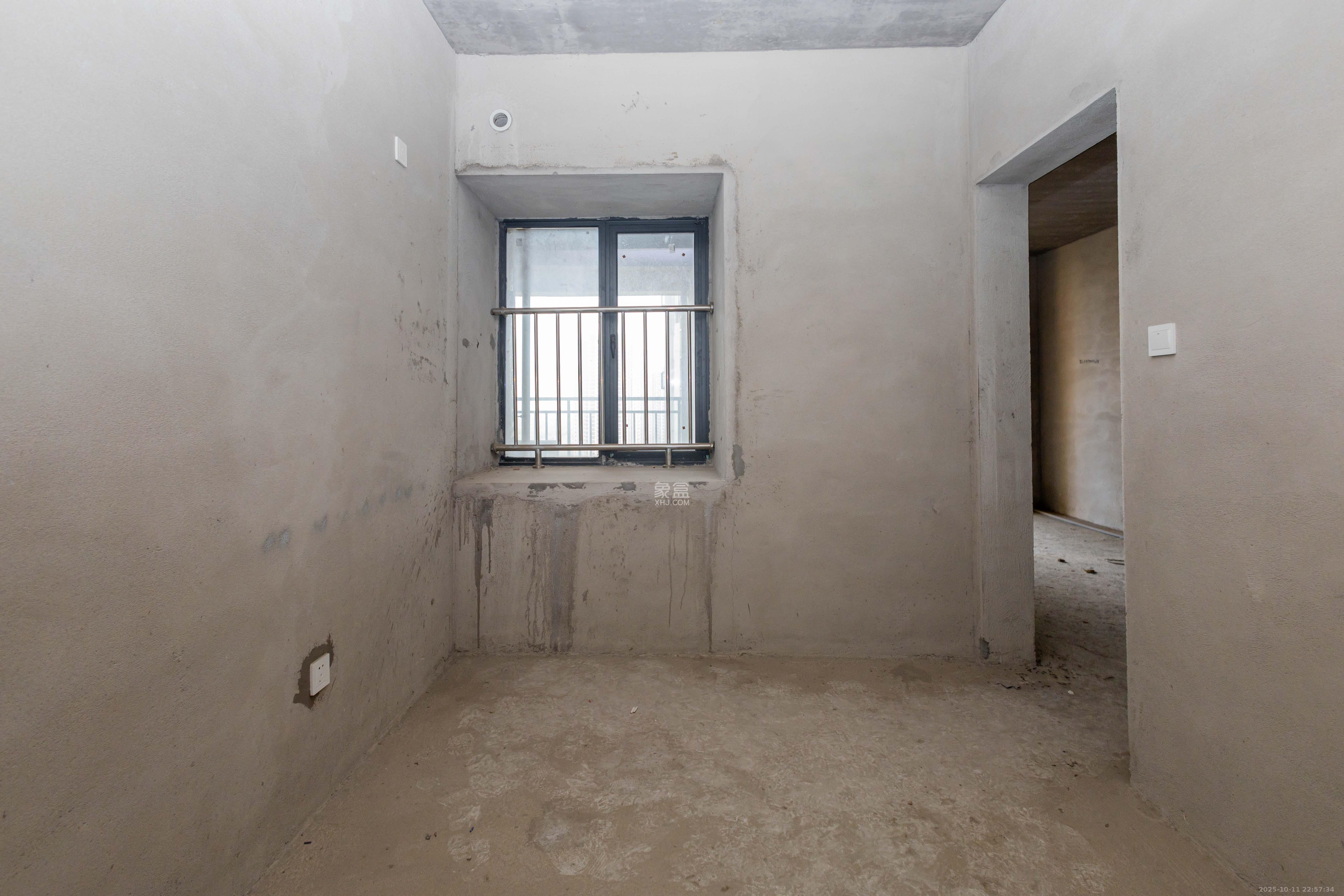 爵世名邸东湖（东湖壹号企业总部基地）  2室2厅1卫    56.8万卧室