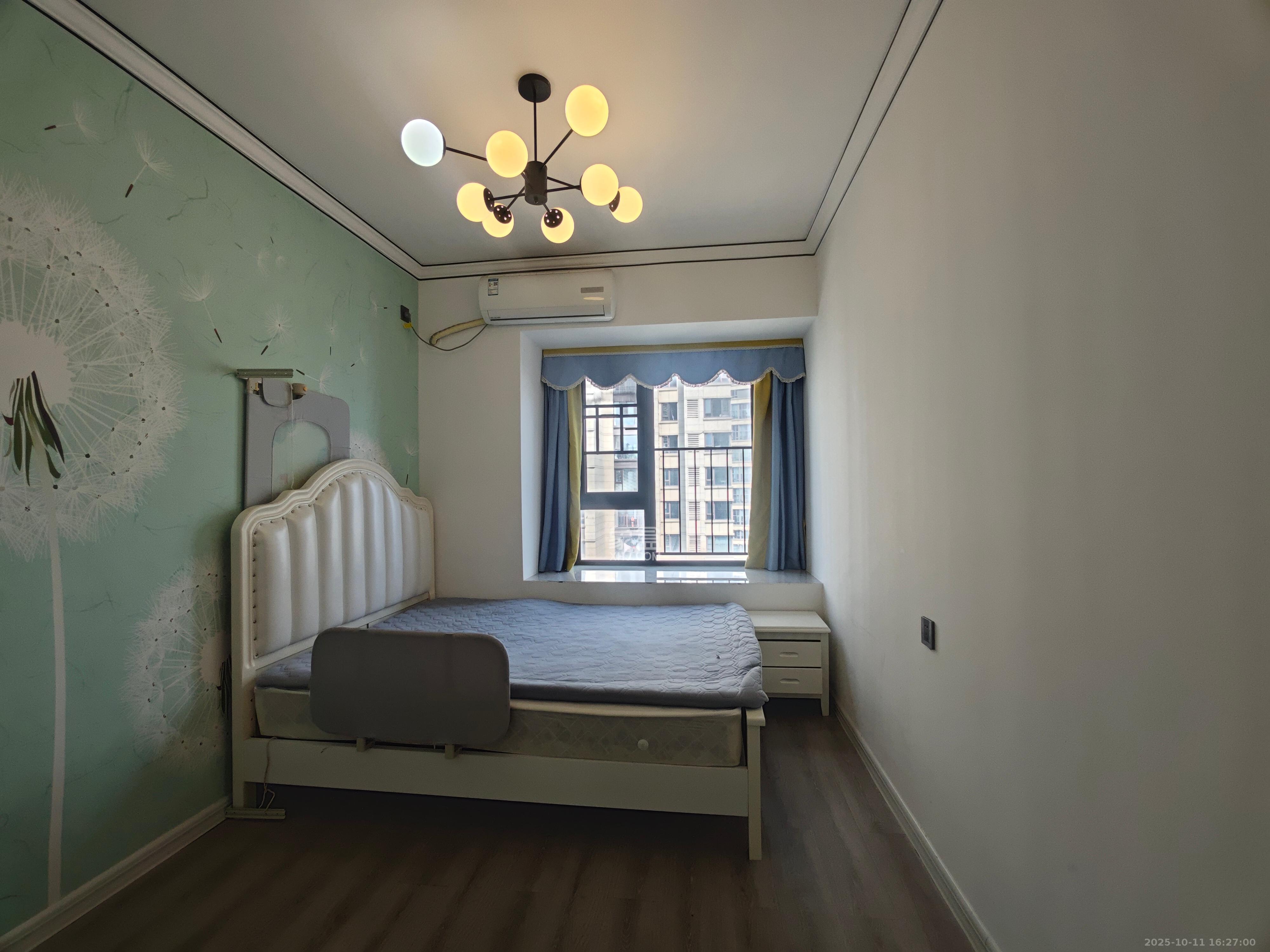 卓越浅水湾  4室2厅2卫    3000.0元/月室内图