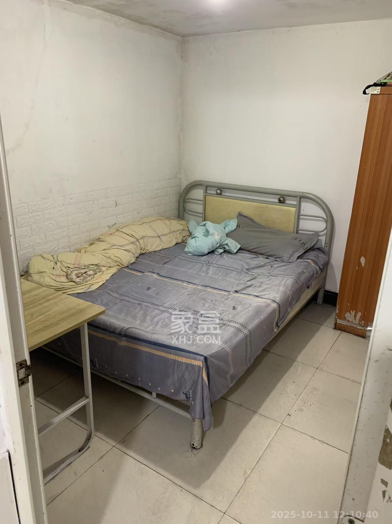 恩瑞麓山名园(龙王港小区)  2室2厅1卫    600.0元/月 恩瑞麓山名园(龙王港小区)  2室2厅1卫    600.0元/月室内图