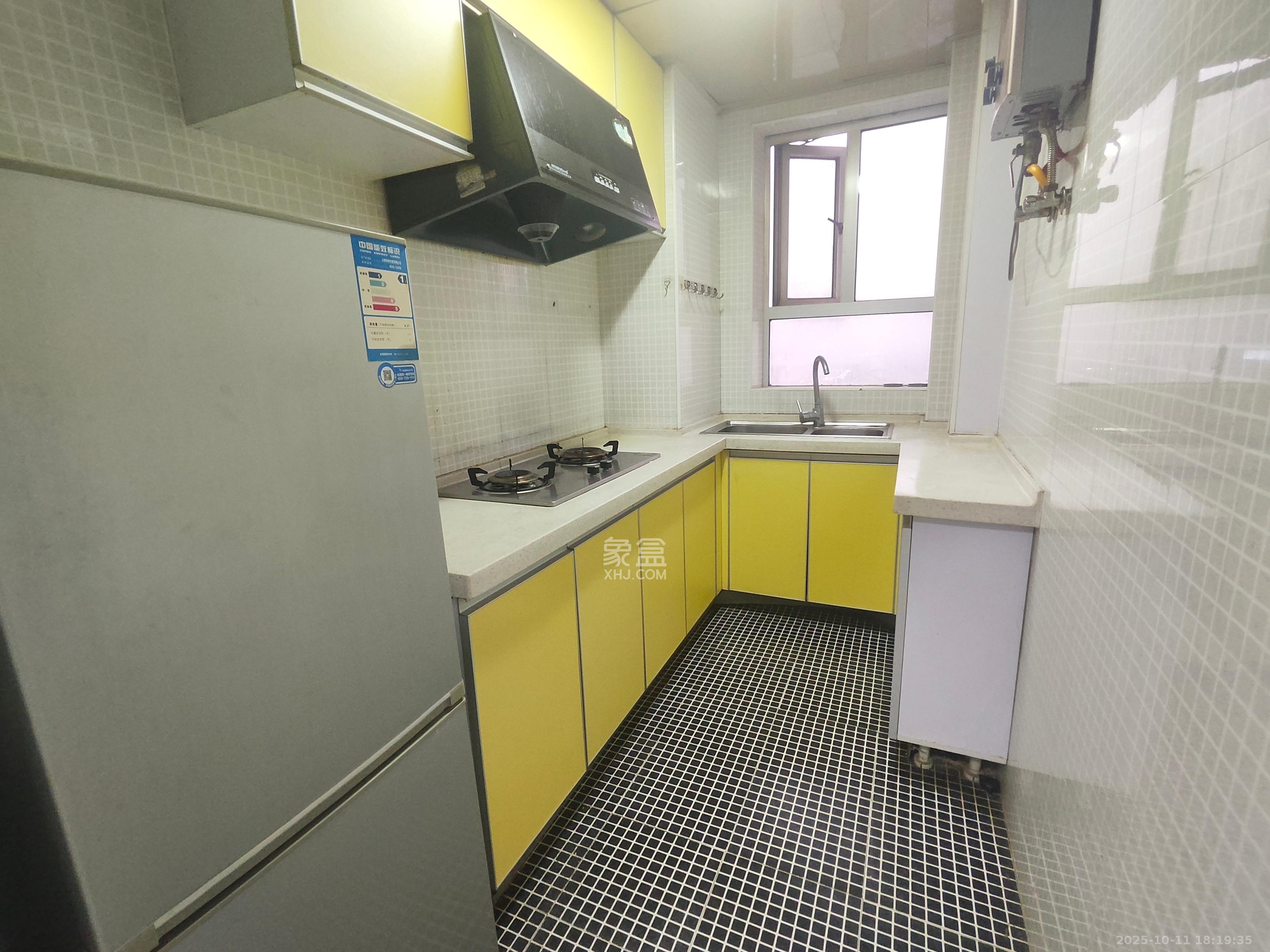 左岸右岸 1室1厅1卫 1500.0元/月 左岸右岸 1室1厅1卫 1500.0元/月室内图