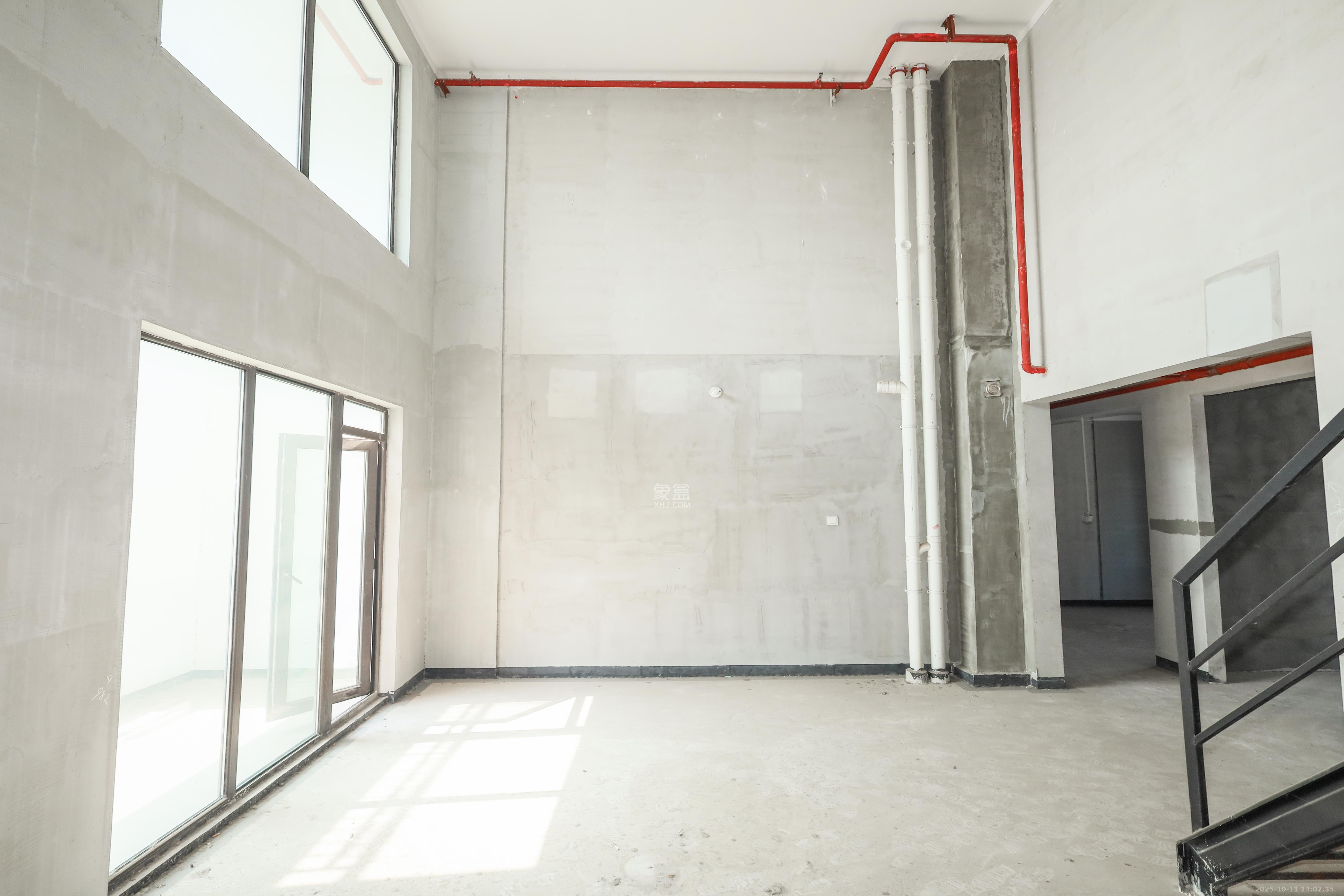 建发央著 4室2厅2卫 205.0万 建发央著 4室2厅2卫 205.0万客厅