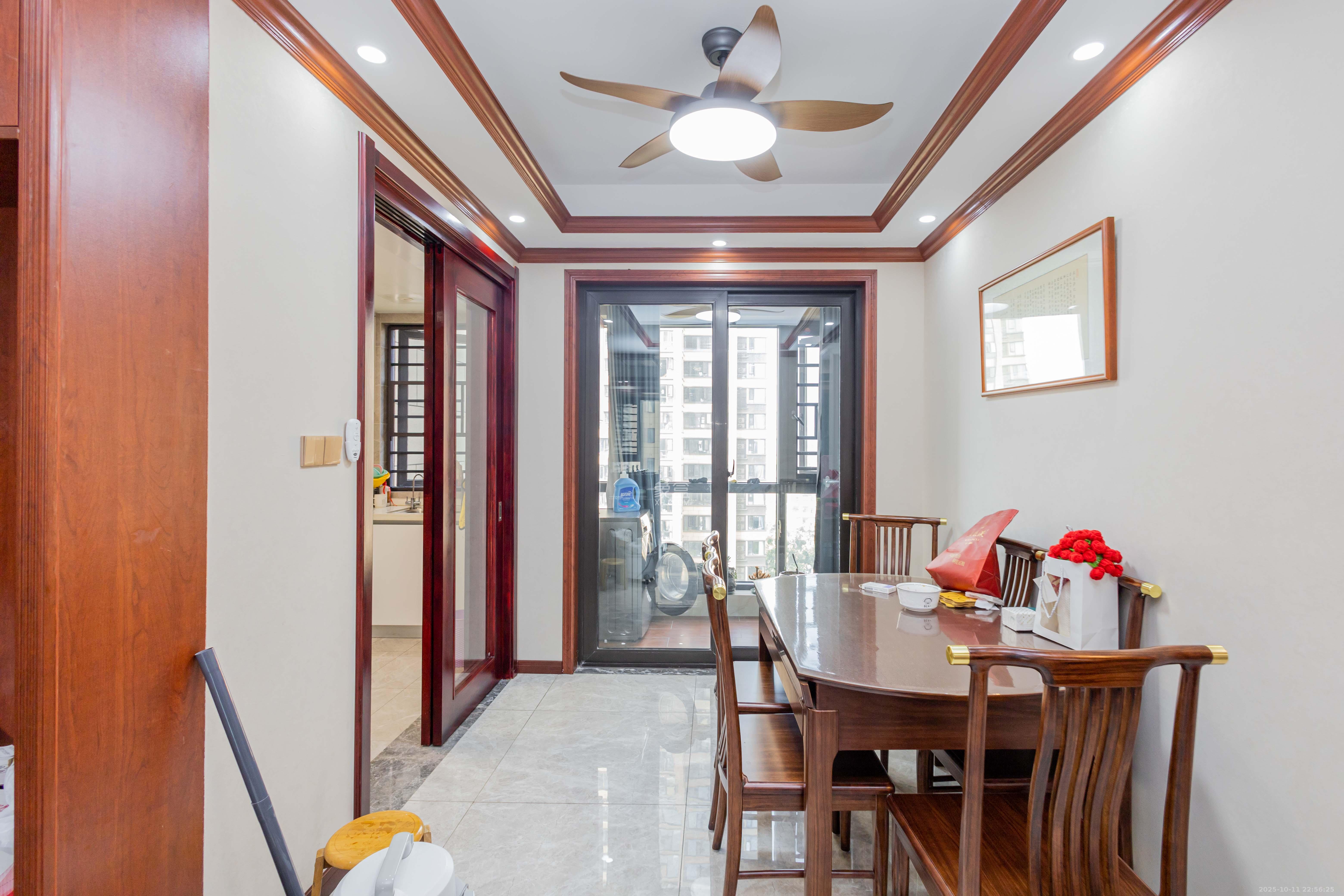 君合新城玺樾 4室2厅2卫 99.8万 君合新城玺樾 4室2厅2卫 99.8万客厅