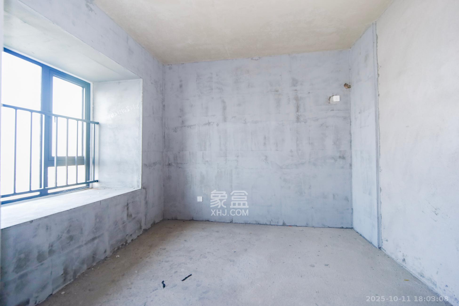 中煤和悦府  4室2厅1卫    170.0万卧室