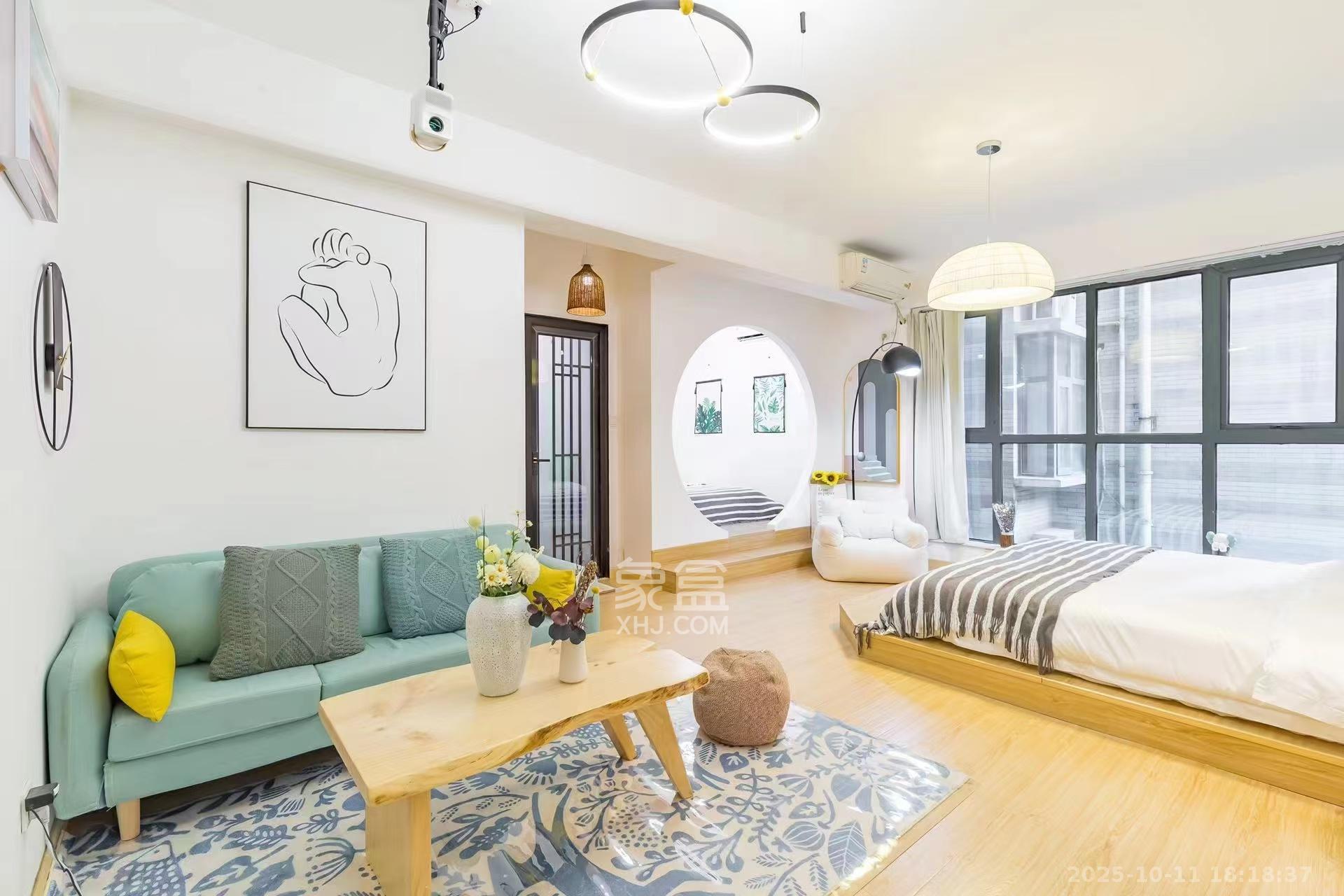 中天广场  1室1厅1卫    2000.0元/月