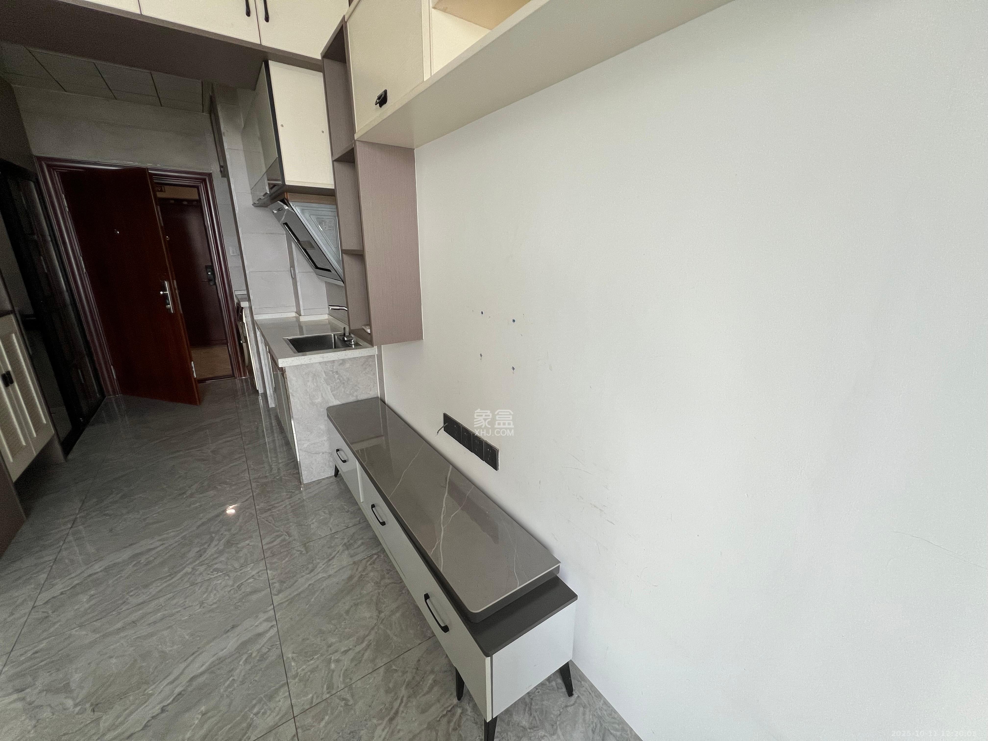 长沙高铁吾悦广场 1室1厅1卫 1500.0元/月 长沙高铁吾悦广场 1室1厅1卫 1500.0元/月室内图