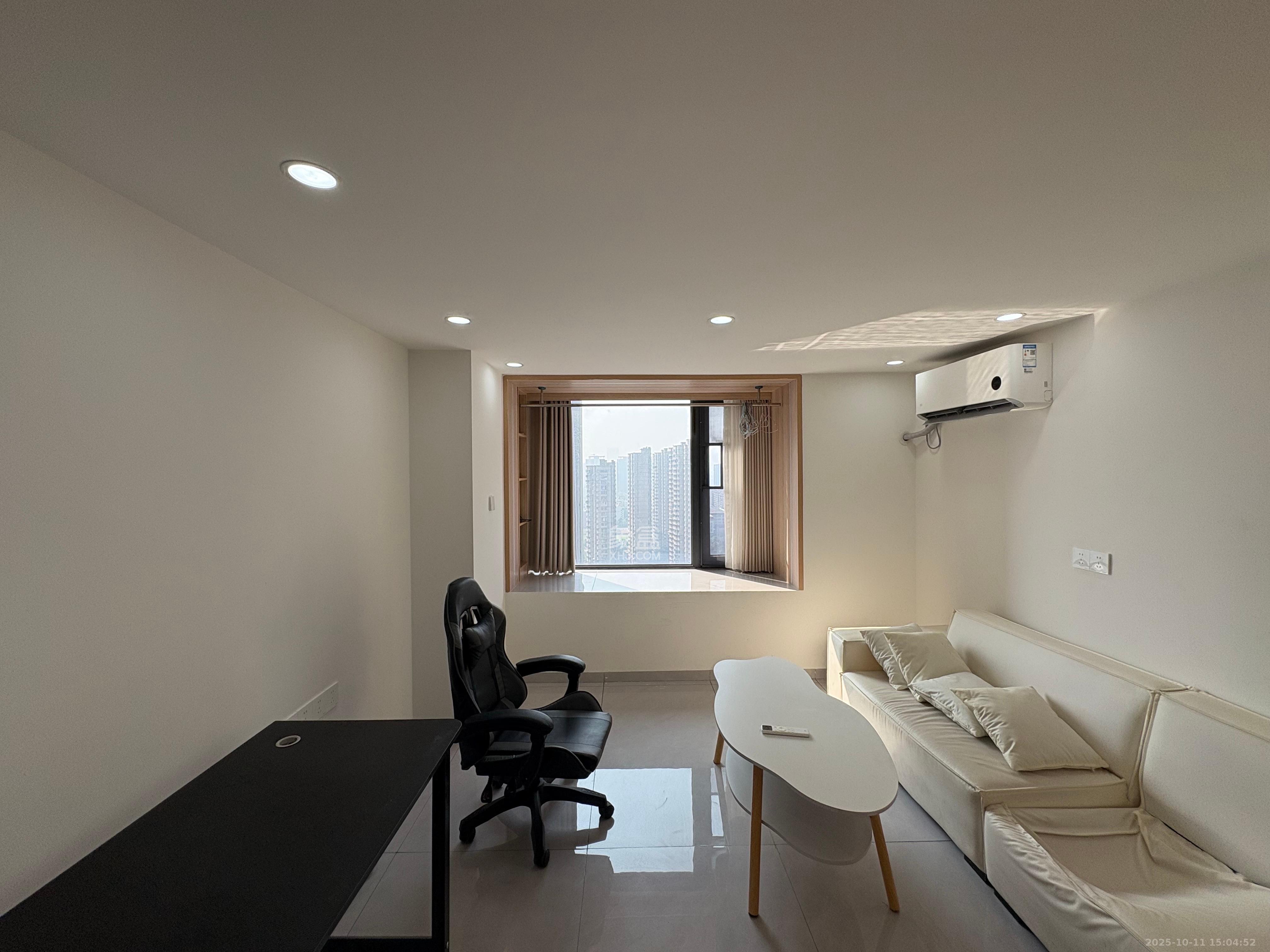 保利中环广场（保利中悦苑）  2室1厅1卫    2500.0元/月室内图1