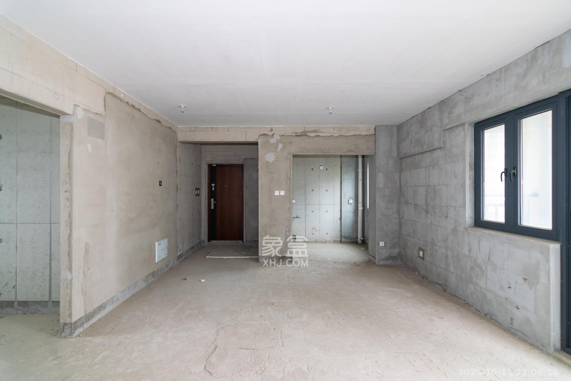 中粮鸿云 4室2厅2卫 80.0万 中粮鸿云 4室2厅2卫 80.0万客厅