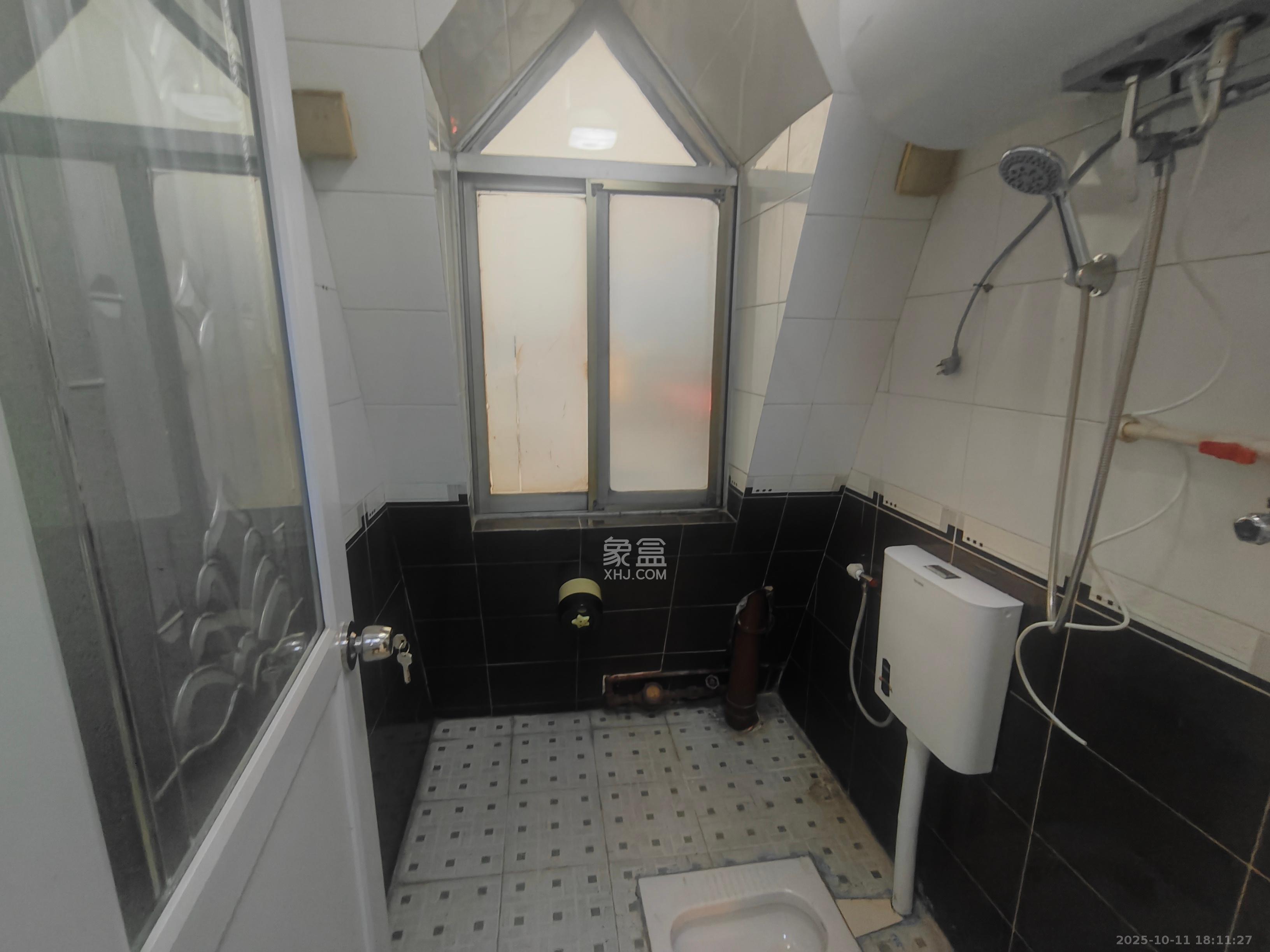 星城名典  6室2厅3卫    4000.0元/月室内图