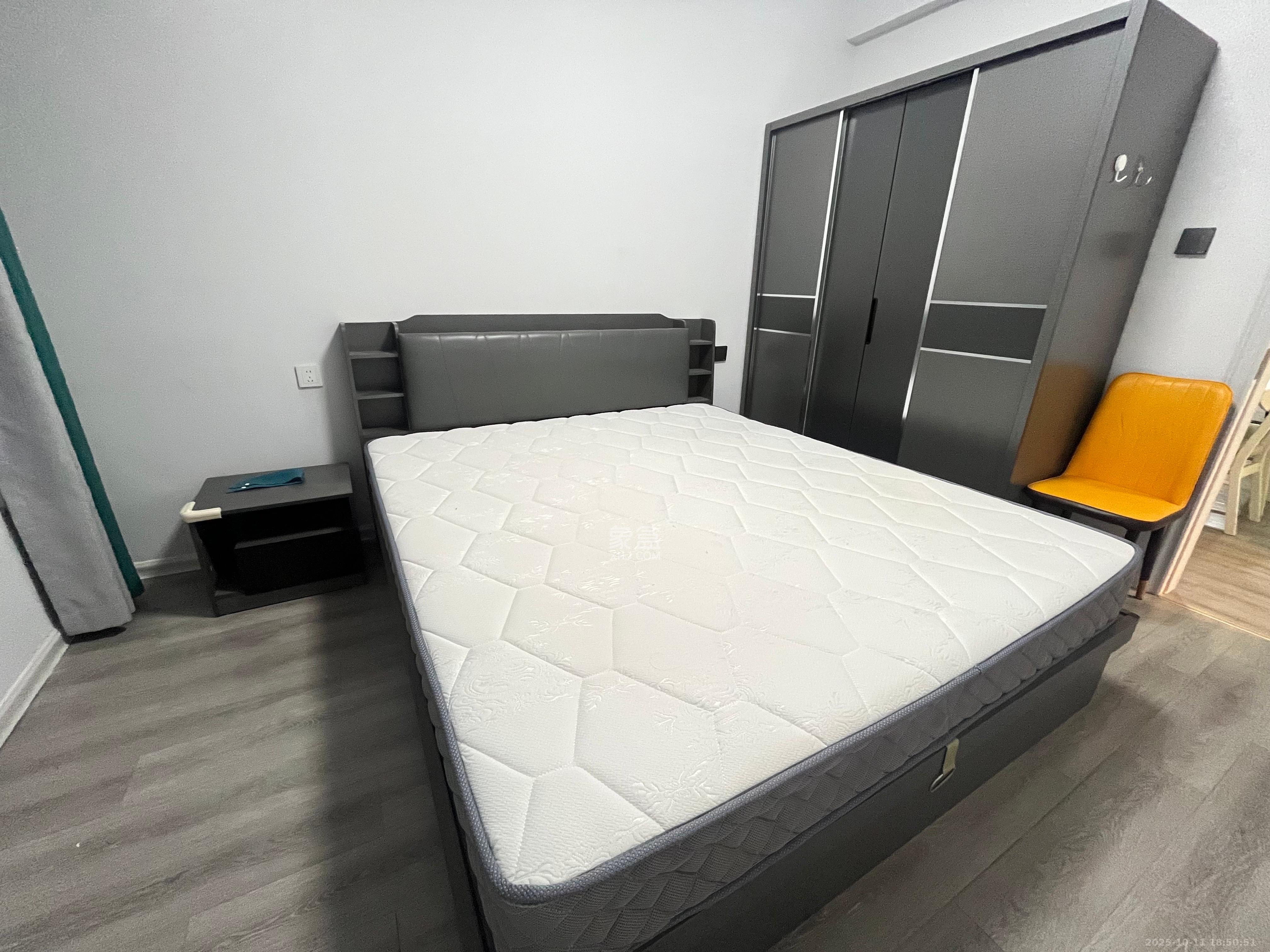 世茂铂翠湾四期(世茂悦享) 3室2厅1卫 2800.0元/月 世茂铂翠湾四期(世茂悦享) 3室2厅1卫 2800.0元/月室内图