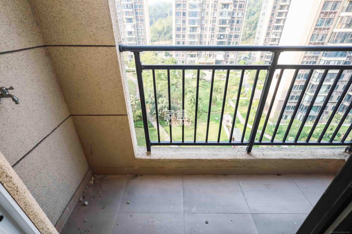 碧桂园荟隽棠 4室2厅2卫 141.0万 碧桂园荟隽棠 4室2厅2卫 141.0万阳台