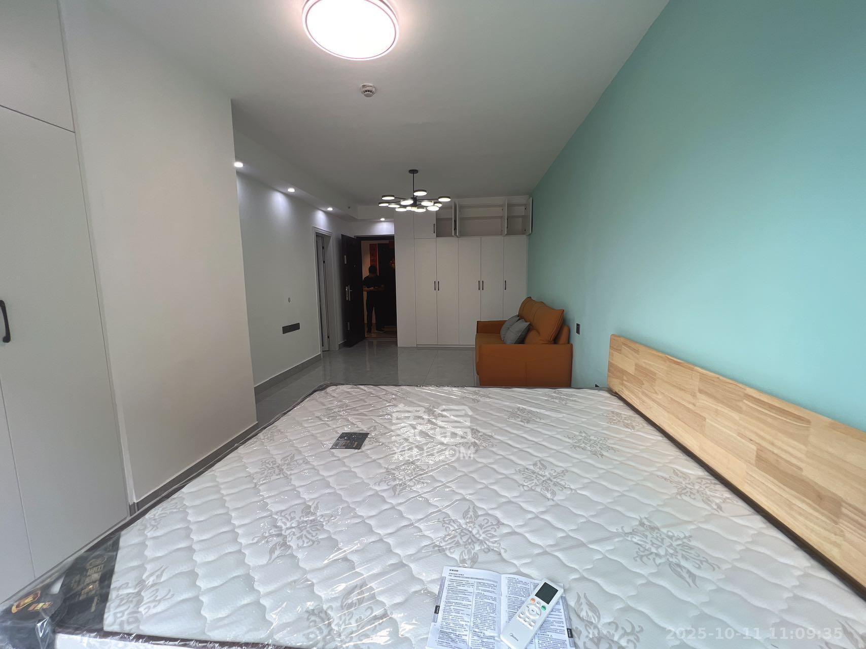 鑫远揽悦(鑫远和城三期)  1室1厅1卫    1700.0元/月 鑫远揽悦(鑫远和城三期)  1室1厅1卫    1700.0元/月