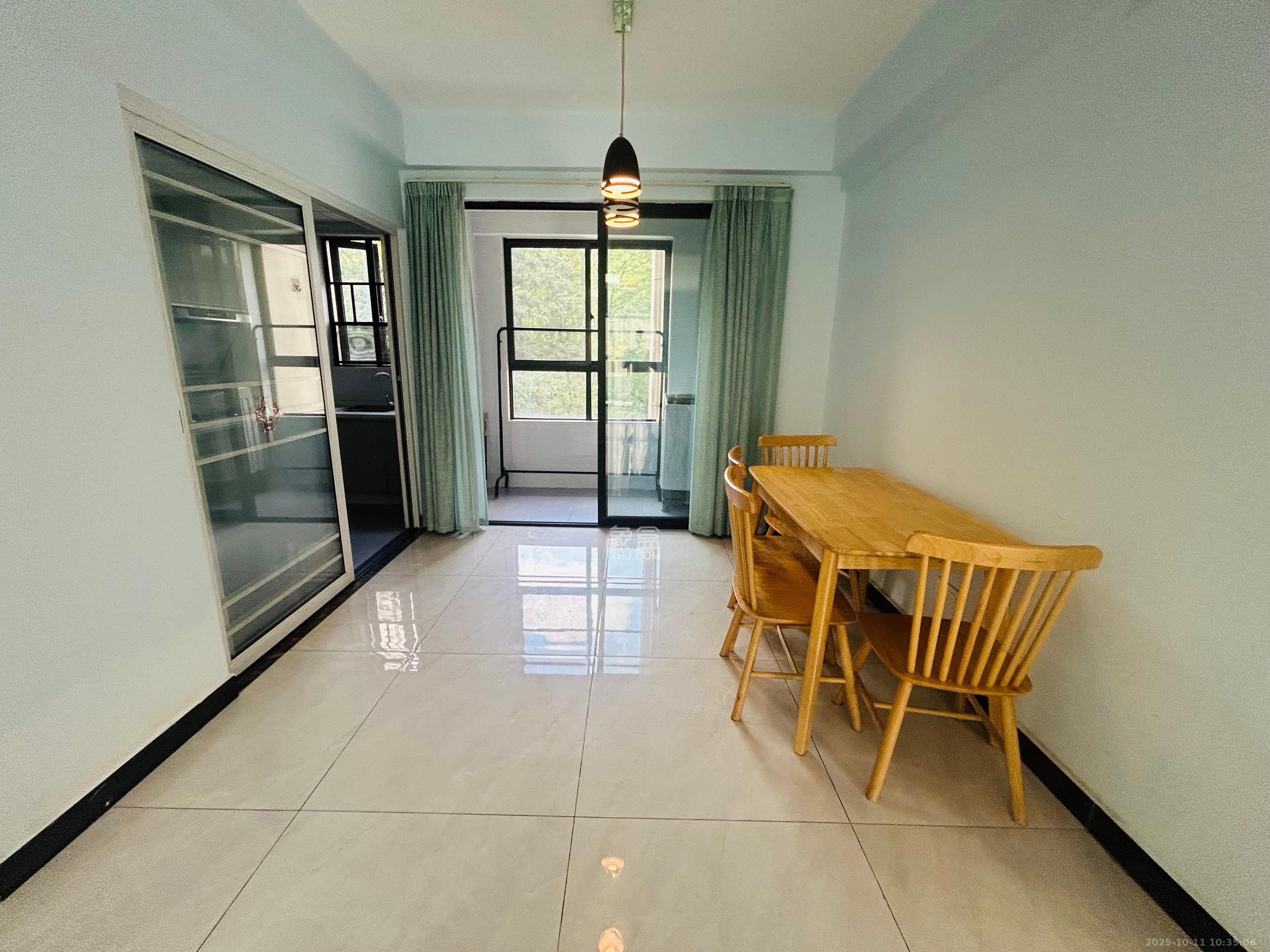 惠天然梅岭国际  4室2厅2卫    3200.0元/月室内图