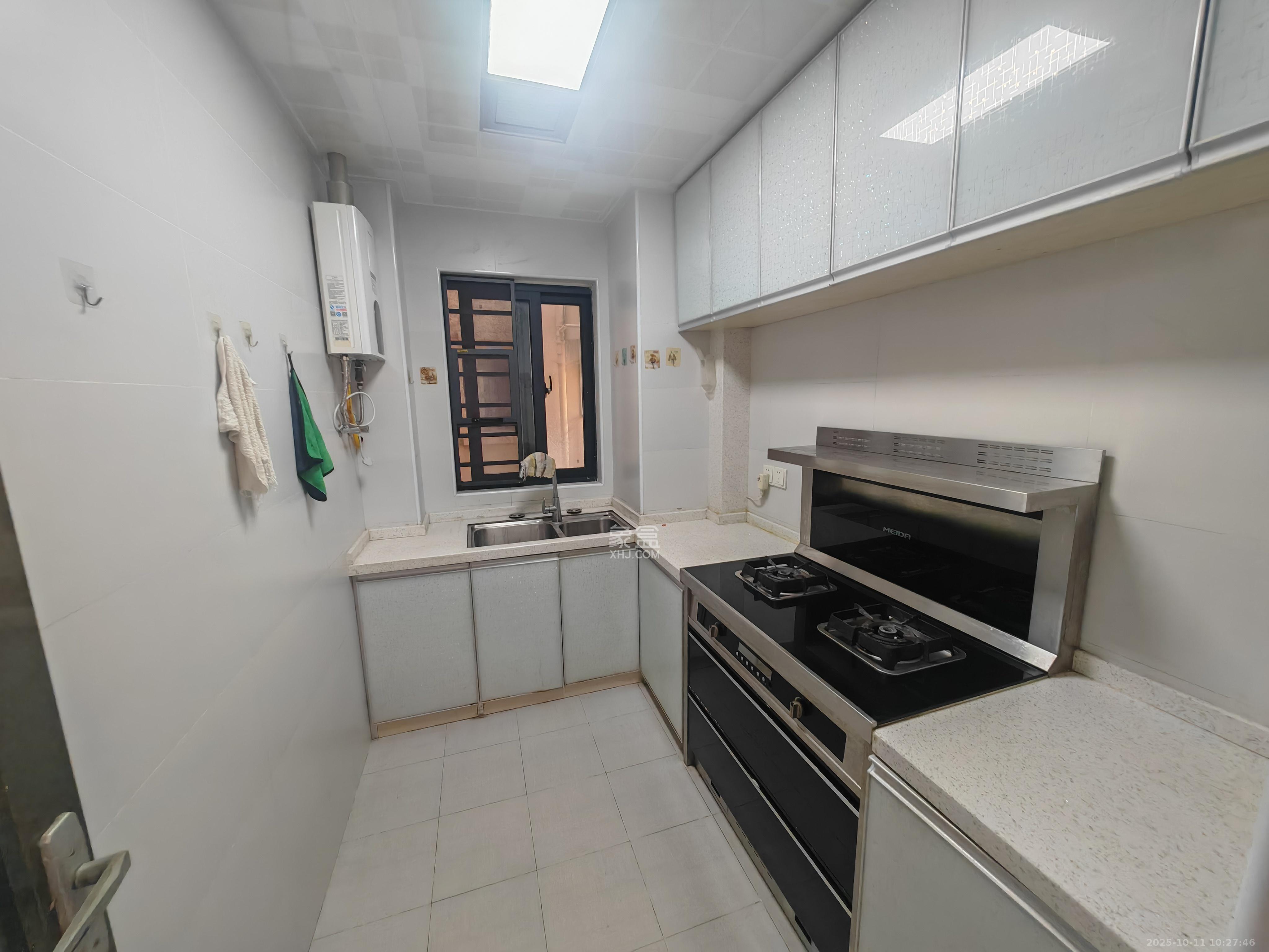 中建嘉和城 3室2厅1卫 2100.0元/月 中建嘉和城 3室2厅1卫 2100.0元/月室内图