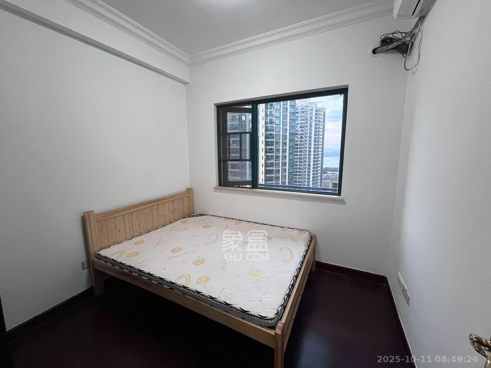 恒大翡翠华庭  3室2厅1卫    2000.0元/月室内图