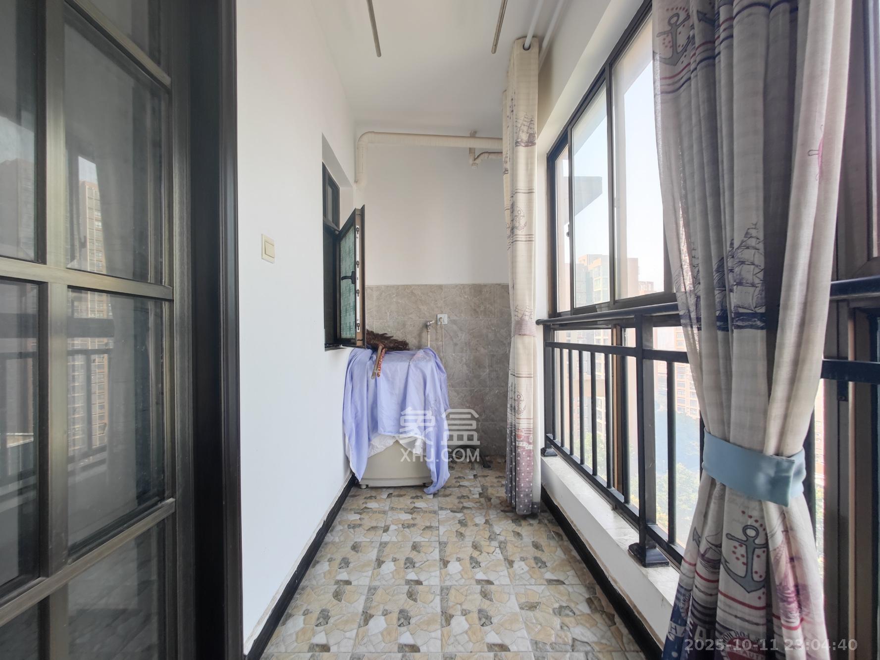 中天瑞景  3室2厅2卫    106.8万 中天瑞景  3室2厅2卫    106.8万阳台