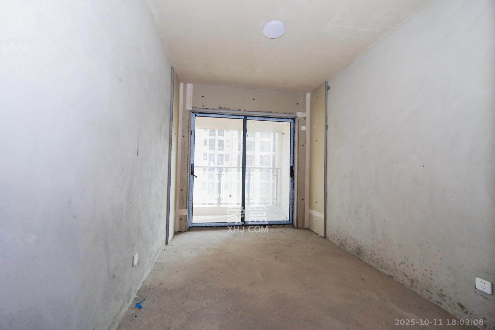 中煤和悦府  4室2厅1卫    170.0万卧室