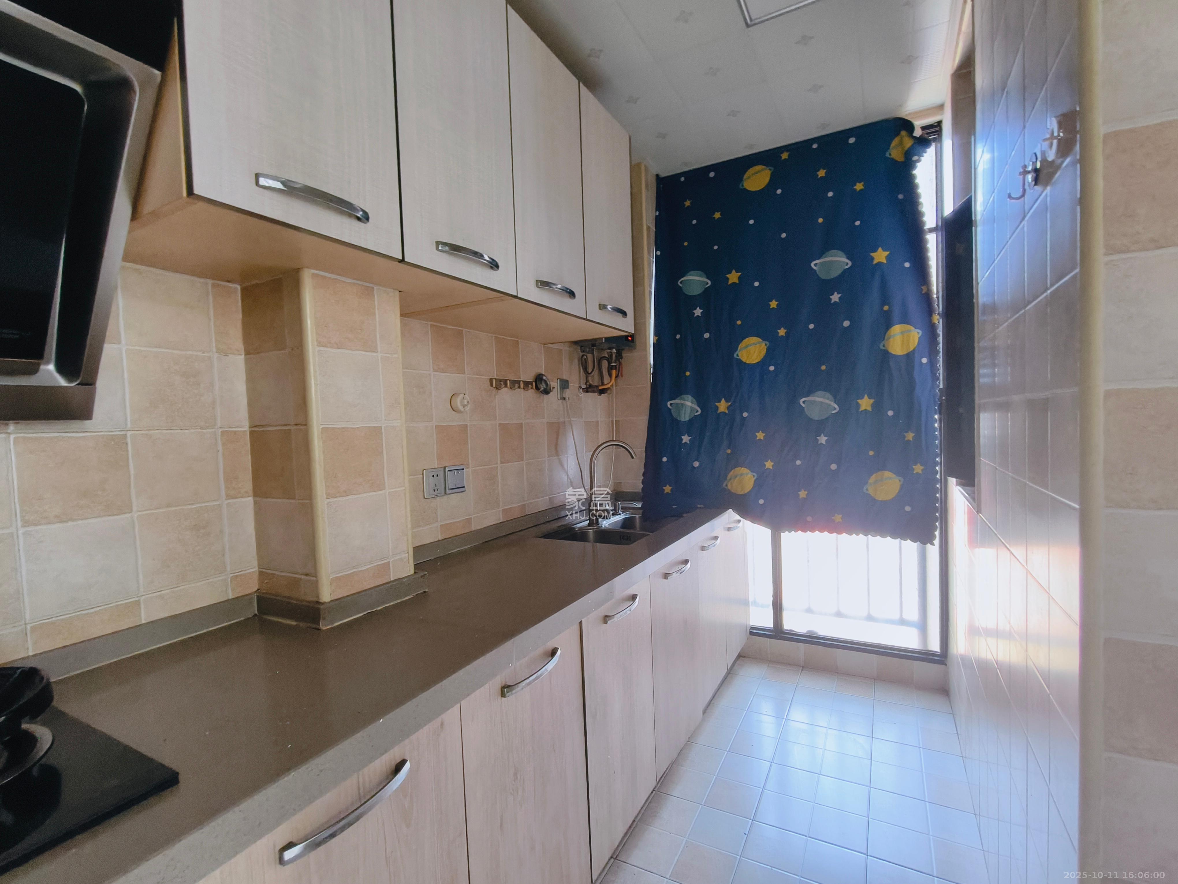 康桥长郡 3室2厅1卫 1800.0元/月 康桥长郡 3室2厅1卫 1800.0元/月室内图