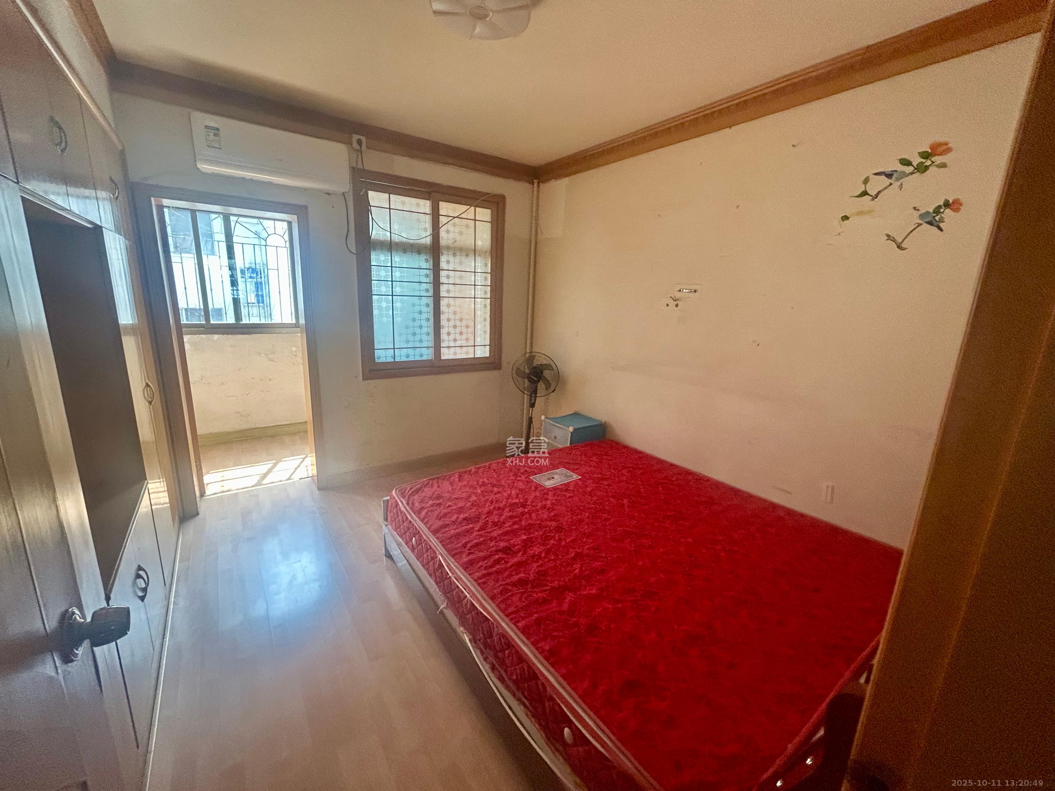 狮子山二片  2室1厅0卫    1300.0元/月 狮子山二片  2室1厅0卫    1300.0元/月室内图