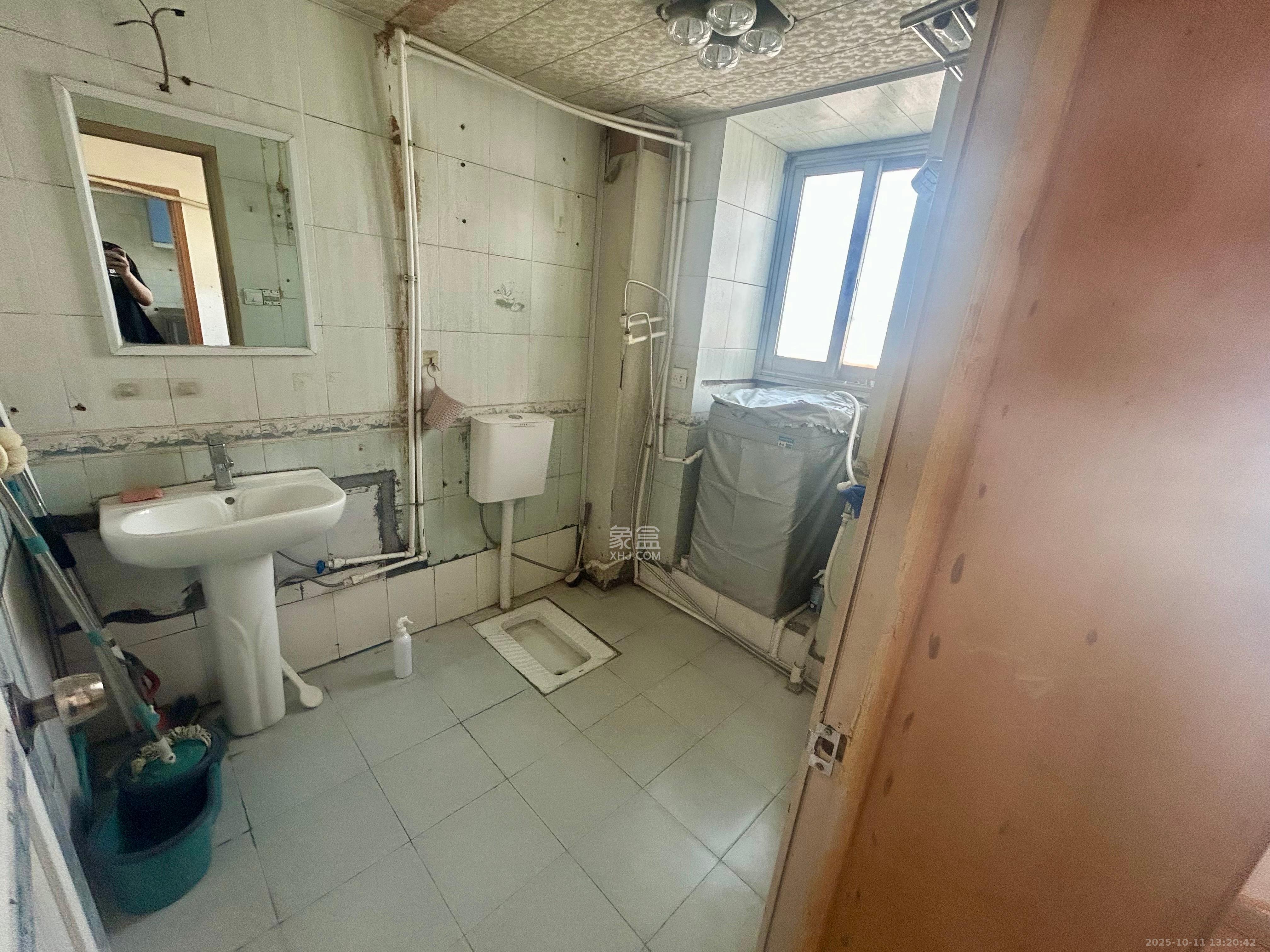 狮子山二片  2室1厅0卫    1300.0元/月 狮子山二片  2室1厅0卫    1300.0元/月室内图