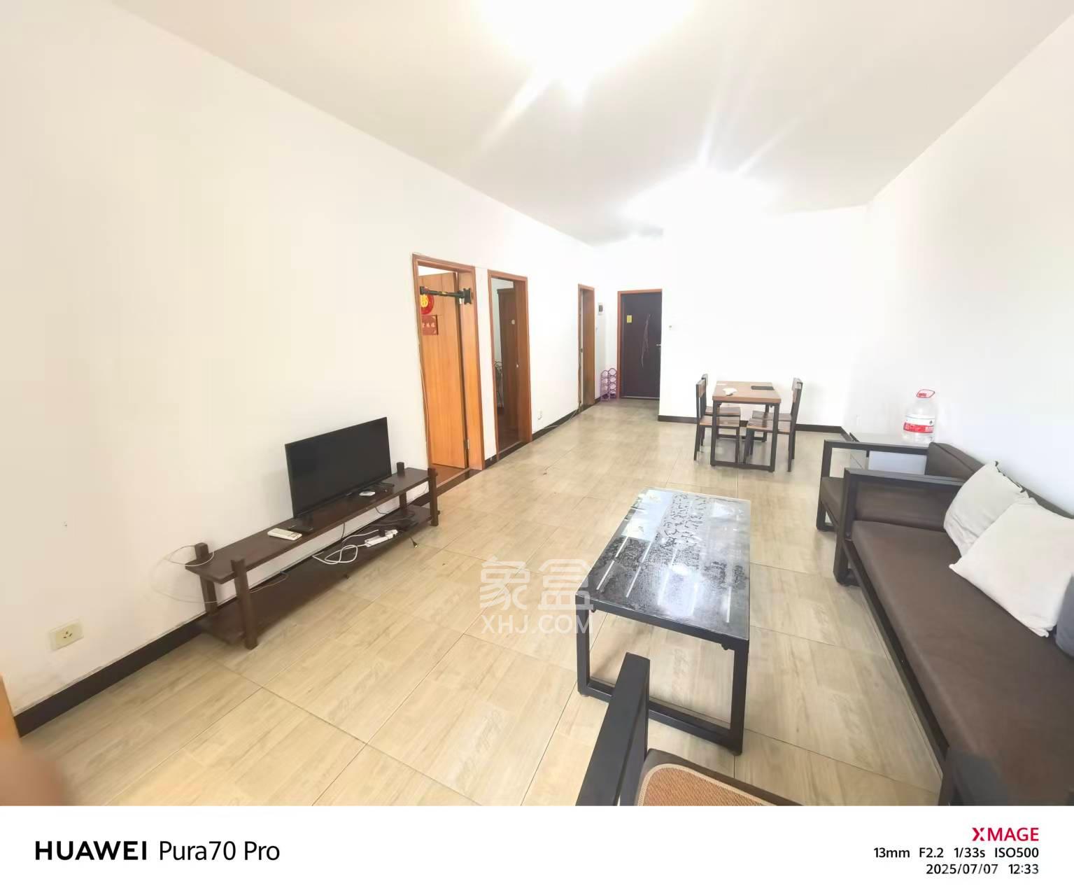 麓山才苑  2室2厅1卫    2800.0元/月 麓山才苑  2室2厅1卫    2800.0元/月室内图