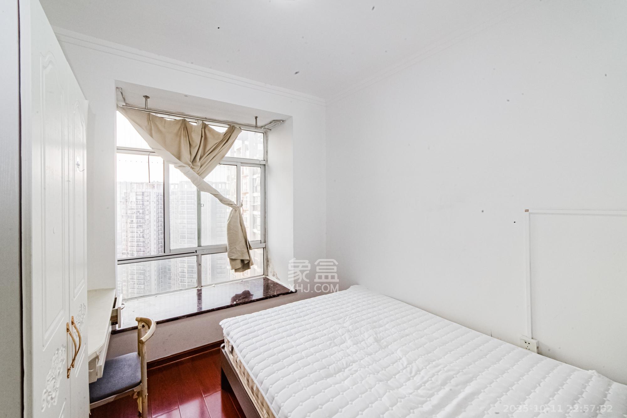 顺天黄金海岸 3室2厅1卫 85.0万 顺天黄金海岸 3室2厅1卫 85.0万卧室