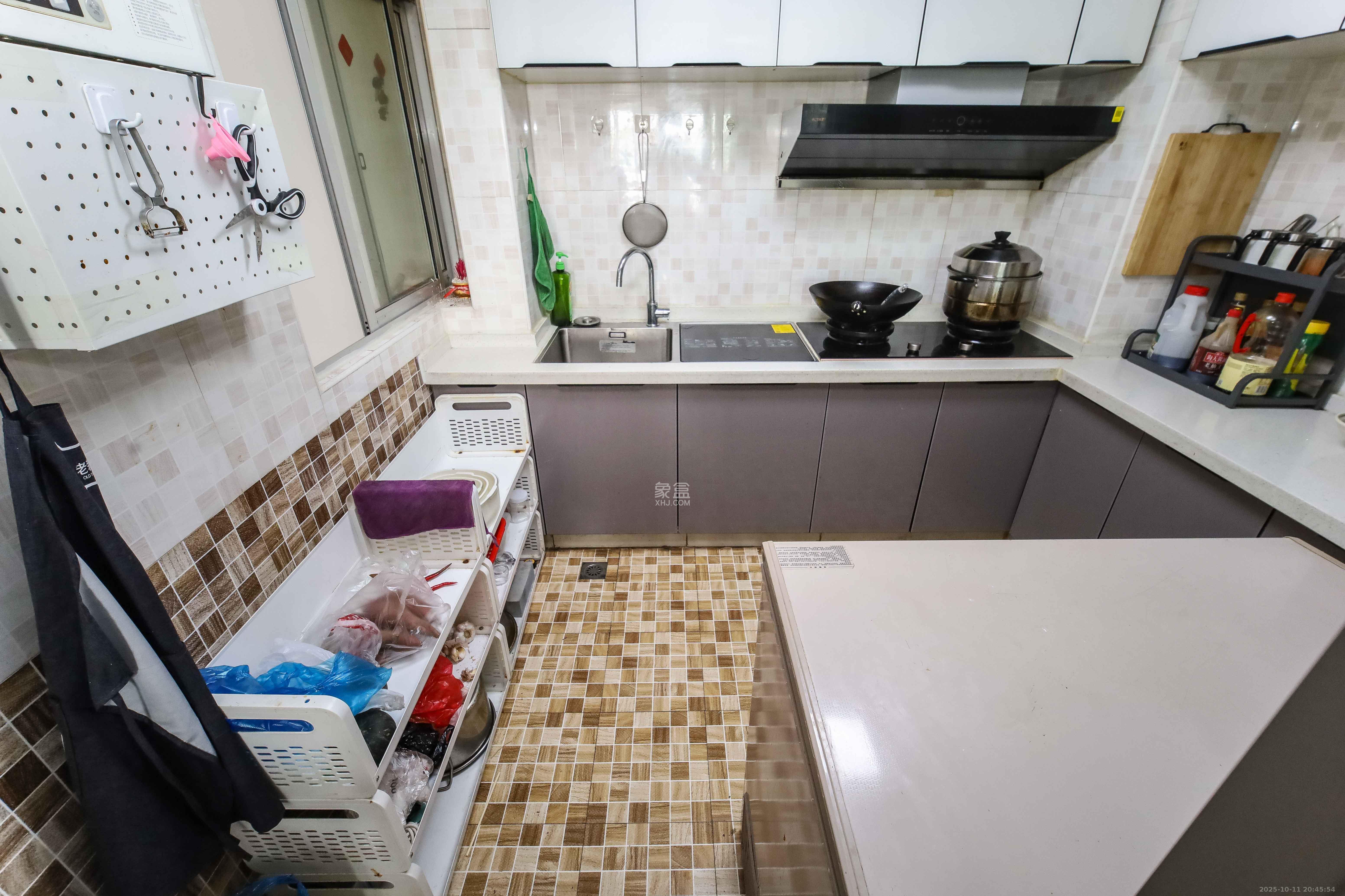 高桥现代商贸城 3室2厅2卫 88.0万 高桥现代商贸城 3室2厅2卫 88.0万厨房