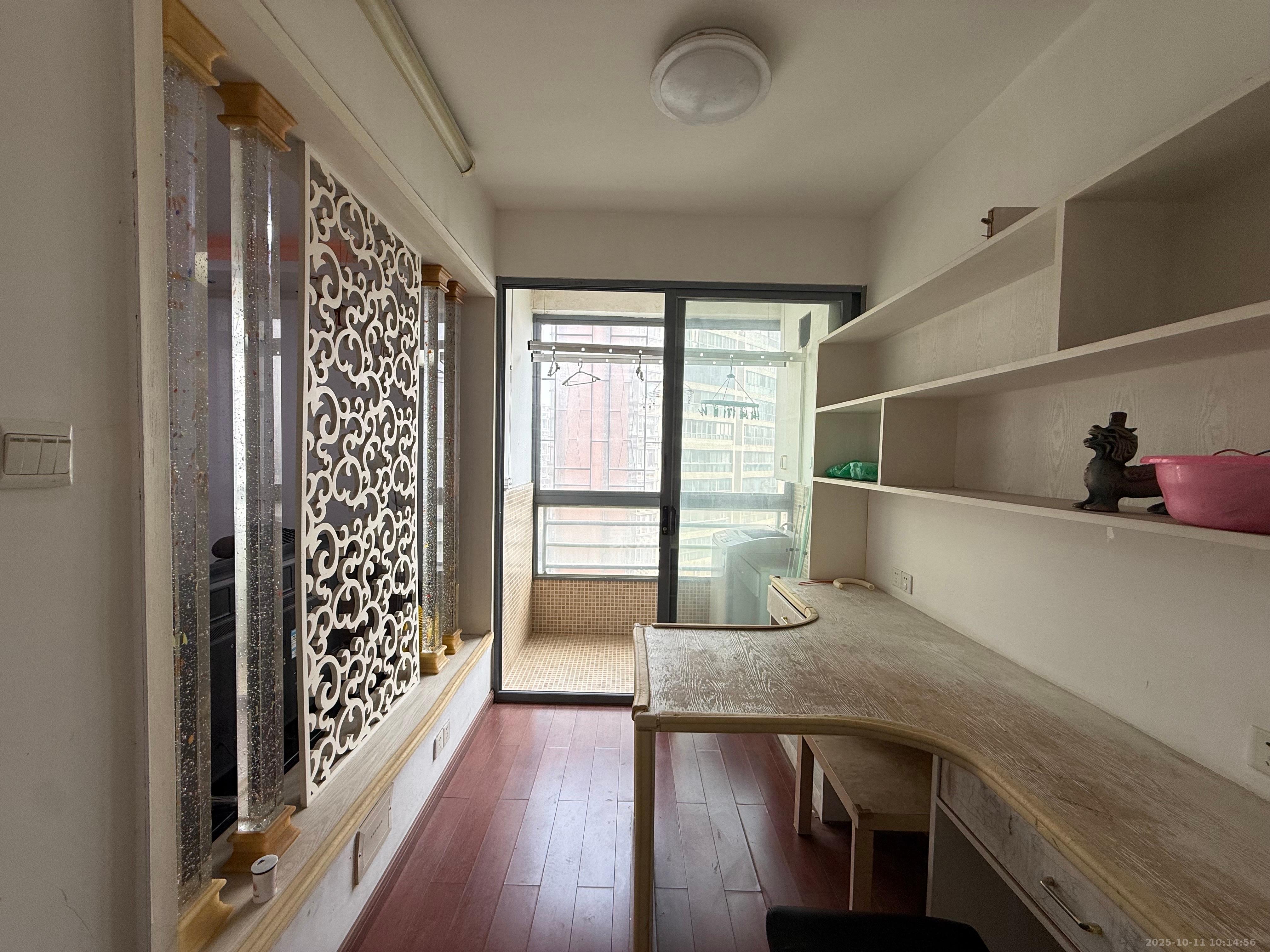 滨江君悦香邸  3室2厅2卫    2600.0元/月室内图