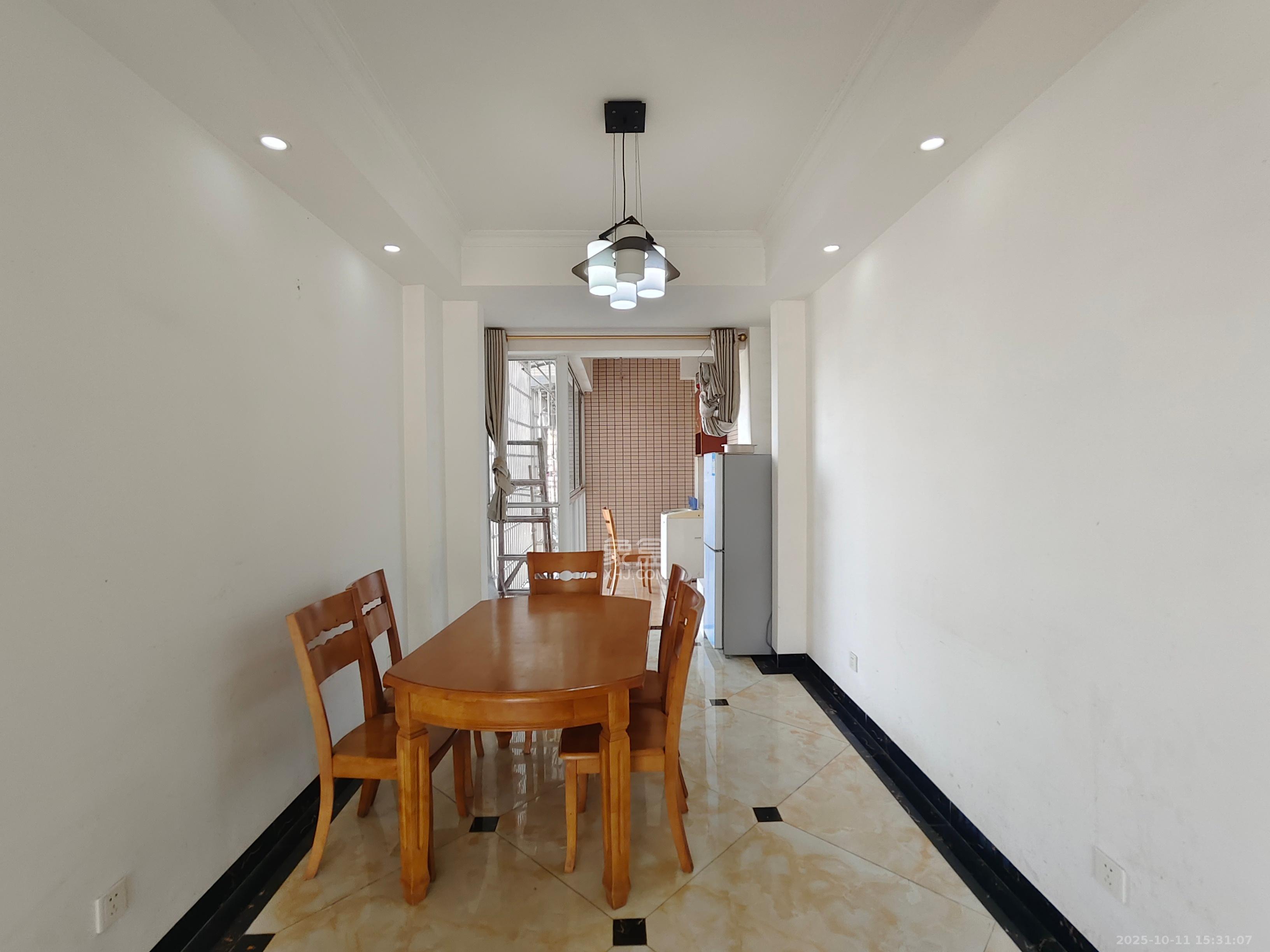 城市山水豪园（山水城市风景）  3室2厅1卫    2200.0元/月室内图