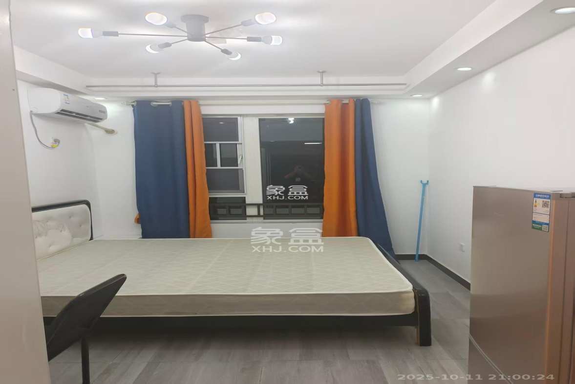 保利香槟国际 1室1厅1卫 1000.0元/月 保利香槟国际 1室1厅1卫 1000.0元/月室内图