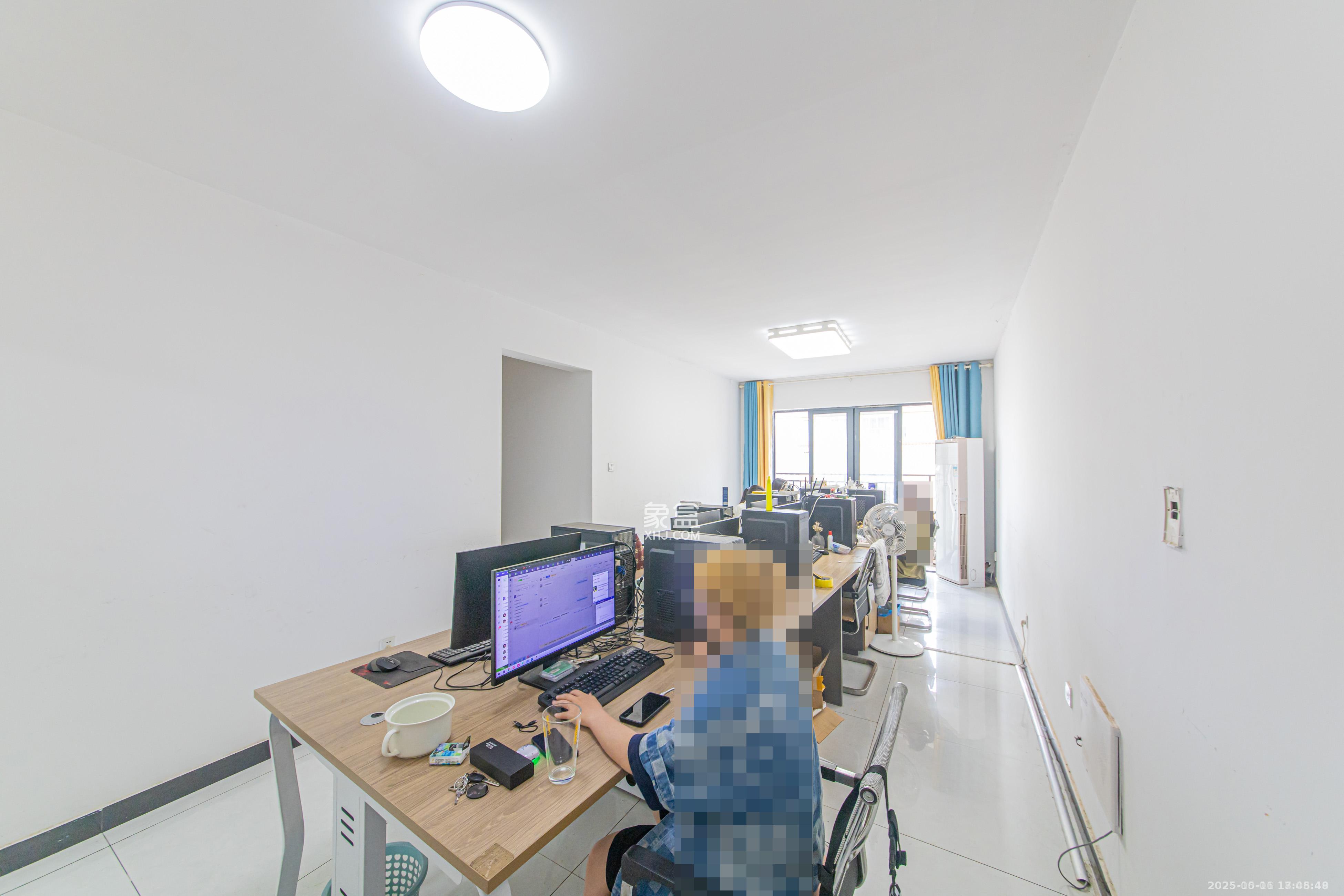 中建芙蓉嘉苑 3室2厅2卫 2200.0元/月 中建芙蓉嘉苑 3室2厅2卫 2200.0元/月室内图