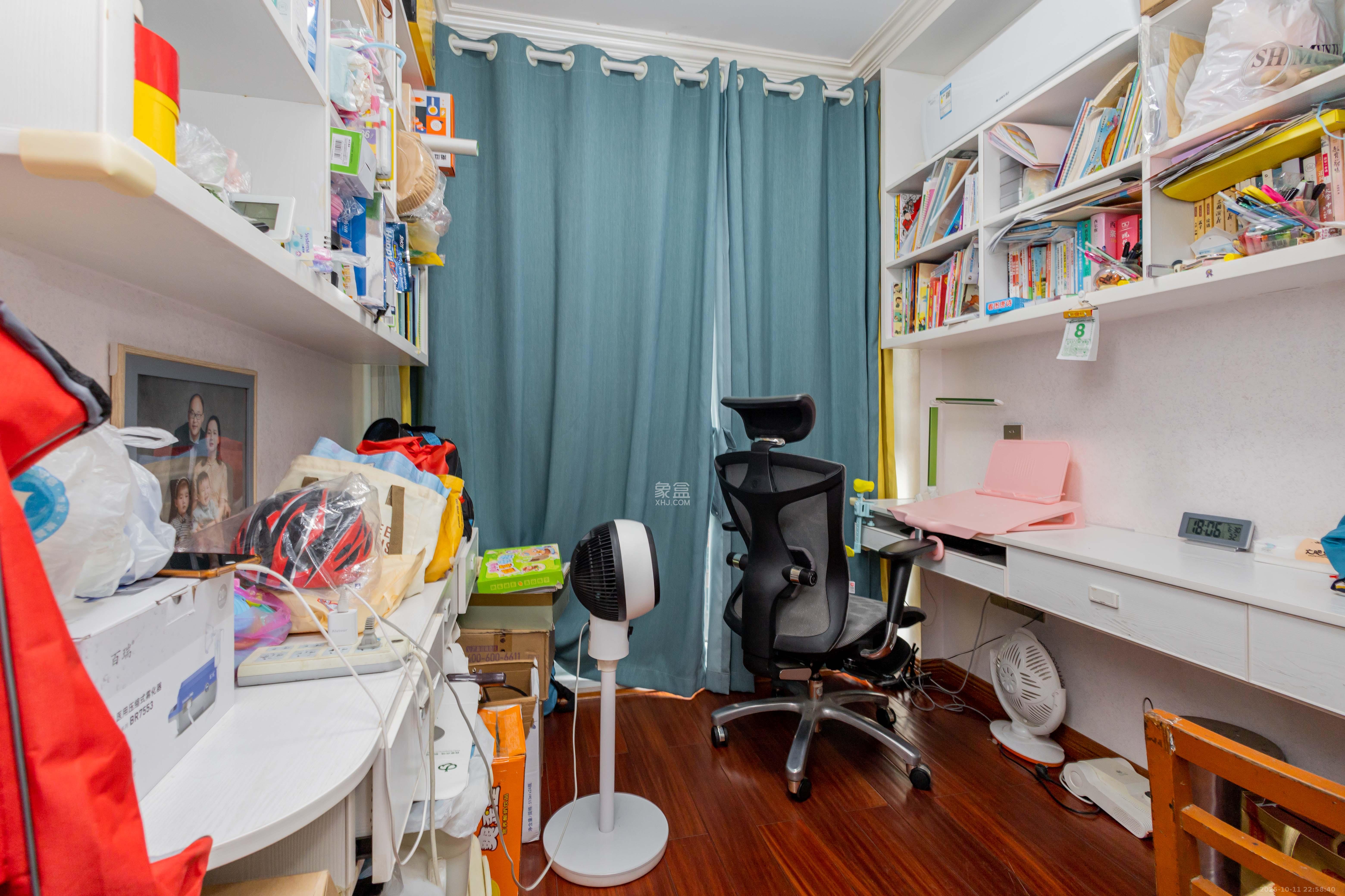 辉宏橄榄城  4室2厅2卫    86.0万 辉宏橄榄城  4室2厅2卫    86.0万卧室