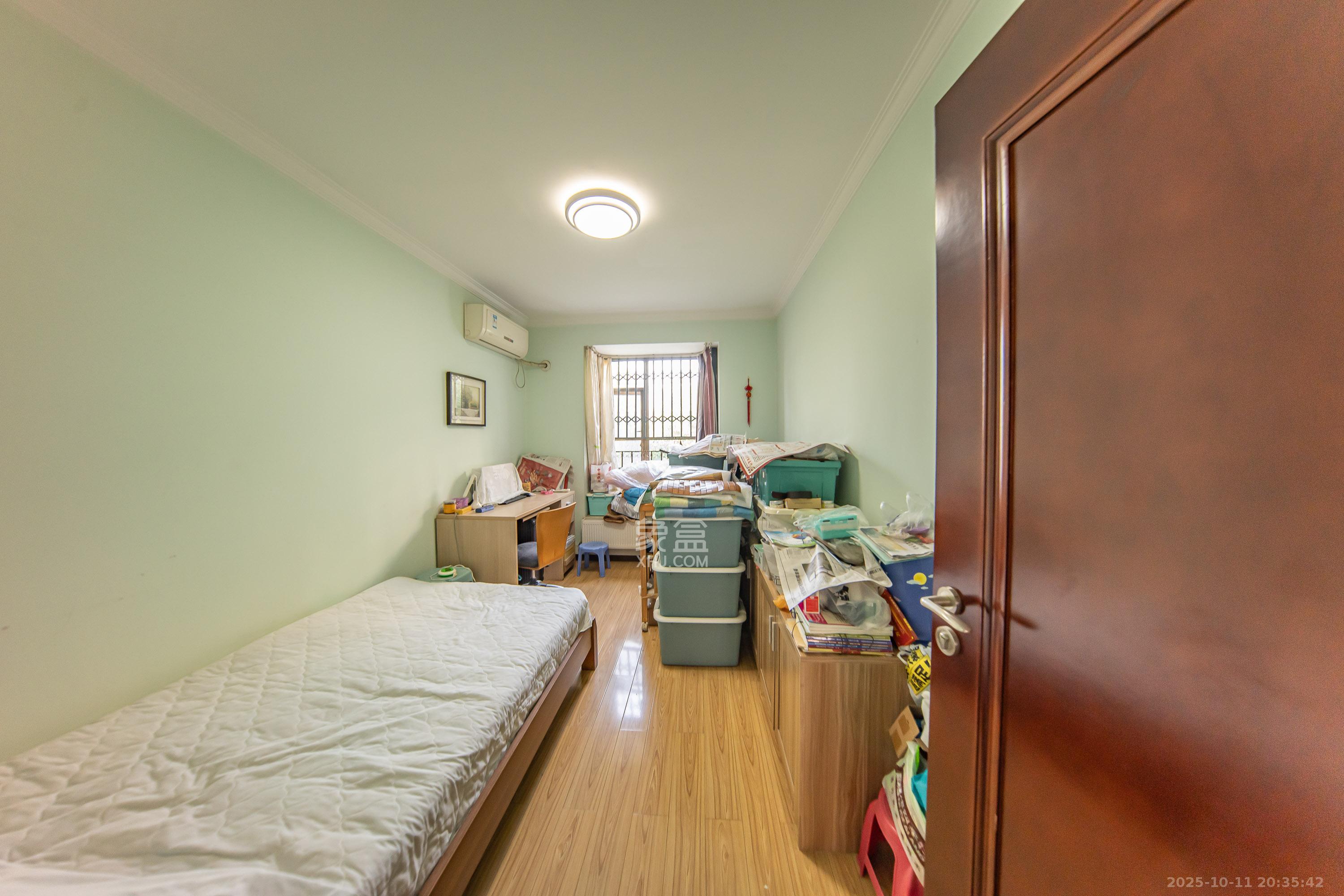 江山帝景雅典 4室2厅2卫 130.0万 江山帝景雅典 4室2厅2卫 130.0万卧室