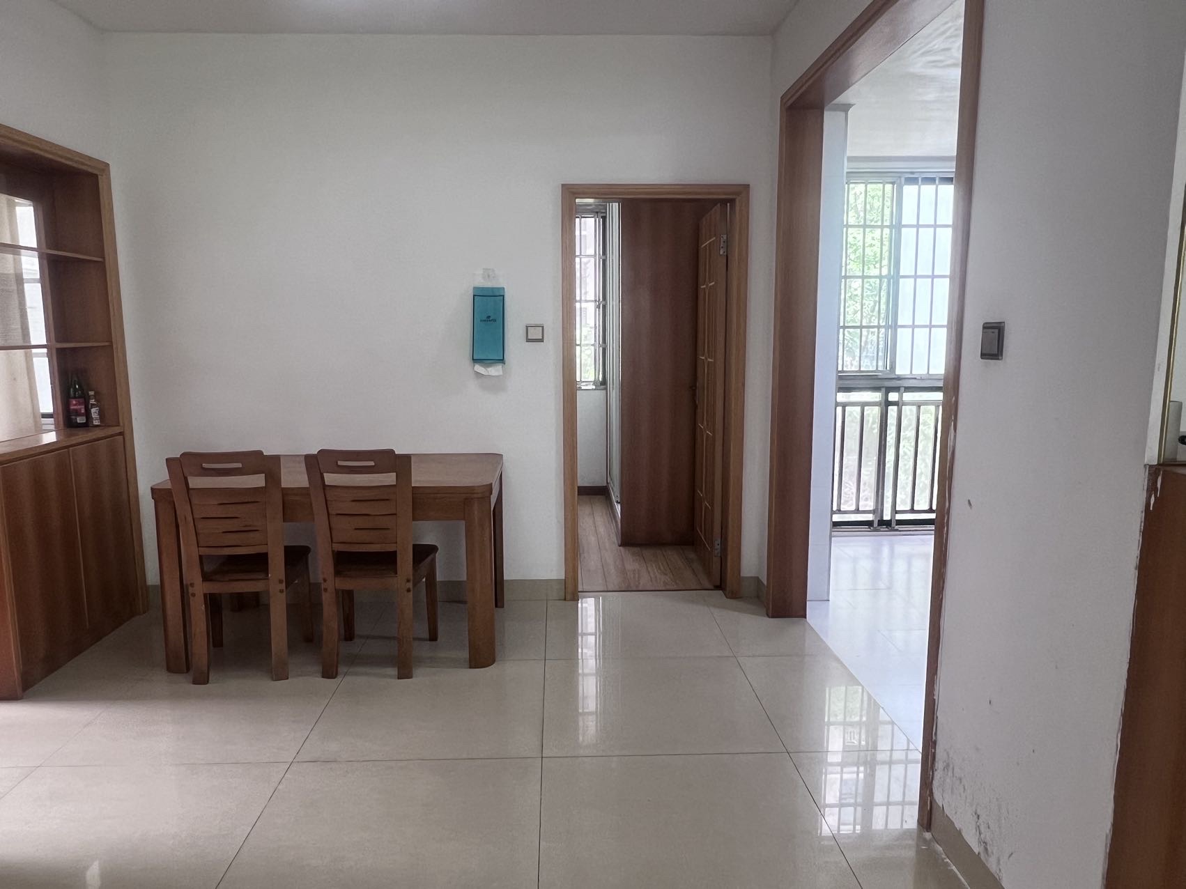 云顶上品  3室2厅1卫    1280.0元/月 云顶上品  3室2厅1卫    1280.0元/月室内图