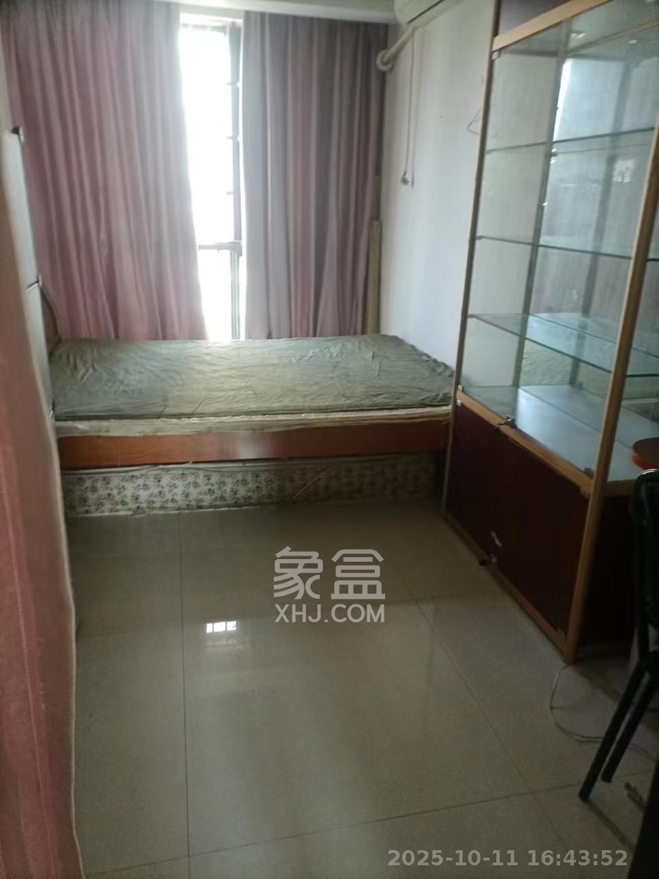 西城龙庭  3室2厅2卫    2500.0元/月室内图