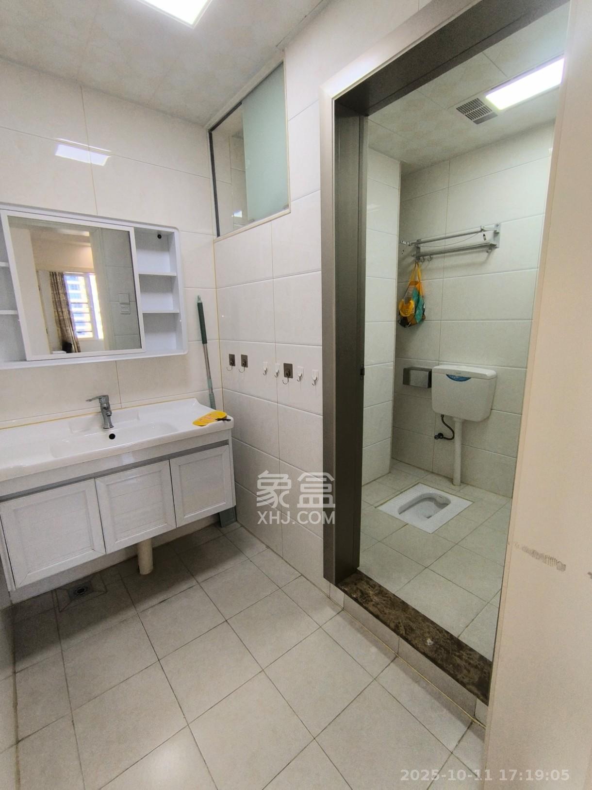 北辰三角洲E4区  2室1厅1卫    2800.0元/月室内图
