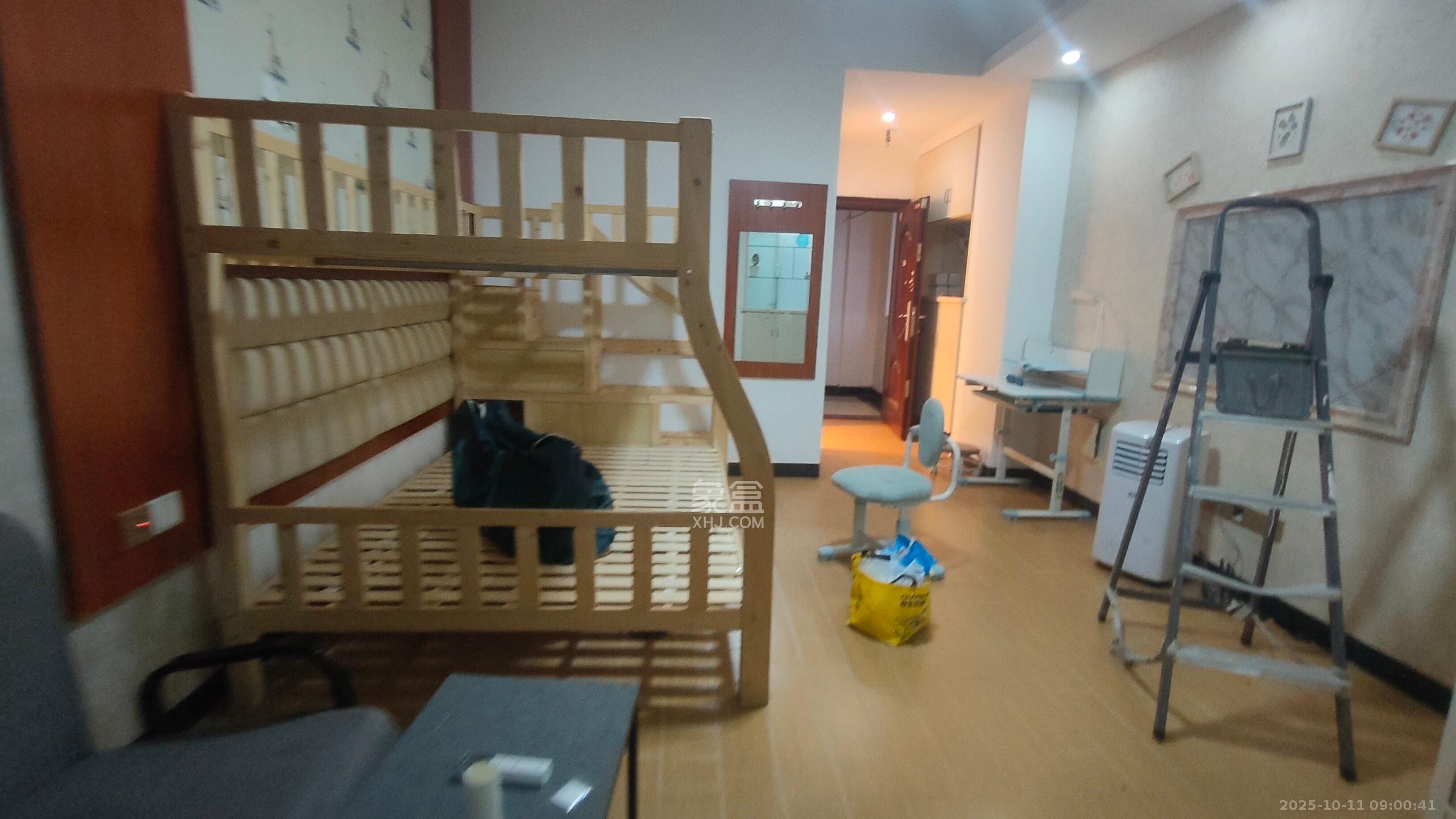 中南壹号院  1室1厅1卫    1400.0元/月室内图