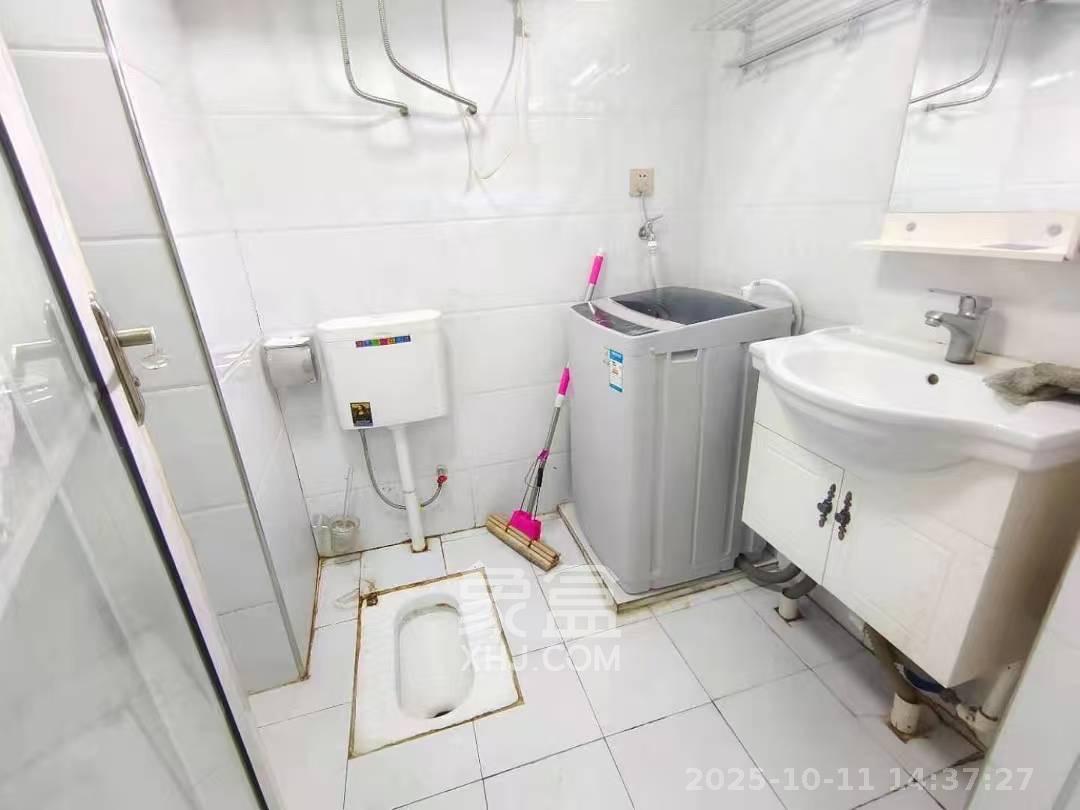 达美D6区  1室1厅1卫    1400.0元/月室内图