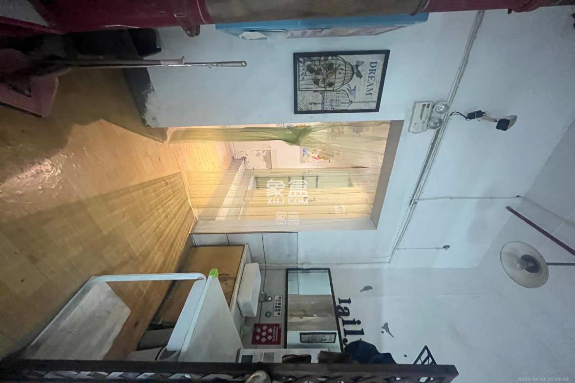 银轩铭誉(四海怡家) 5室1厅1卫 4500.0元/月 银轩铭誉(四海怡家) 5室1厅1卫 4500.0元/月室内图