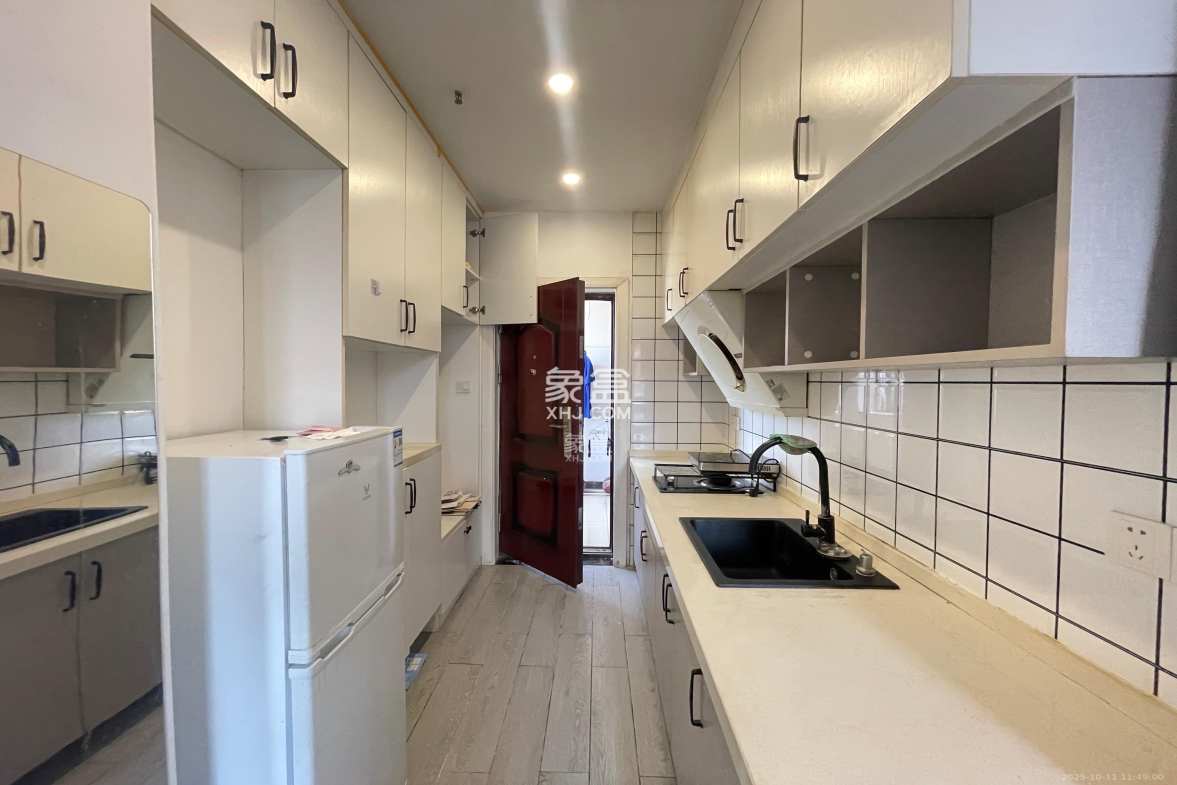 英祥春天  1室1厅1卫    1600.0元/月 英祥春天  1室1厅1卫    1600.0元/月室内图